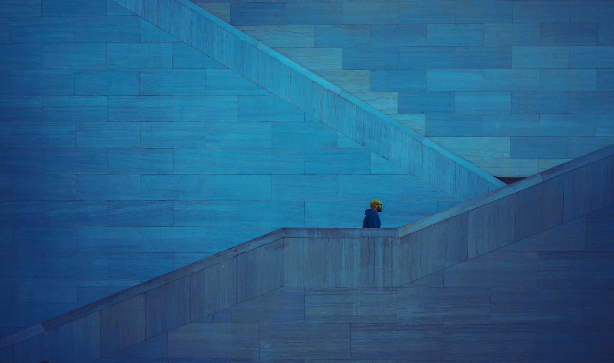 Sony a7 II + Sony Sonnar T* FE 35mm F2.8 ZA sample photo. Stair photography