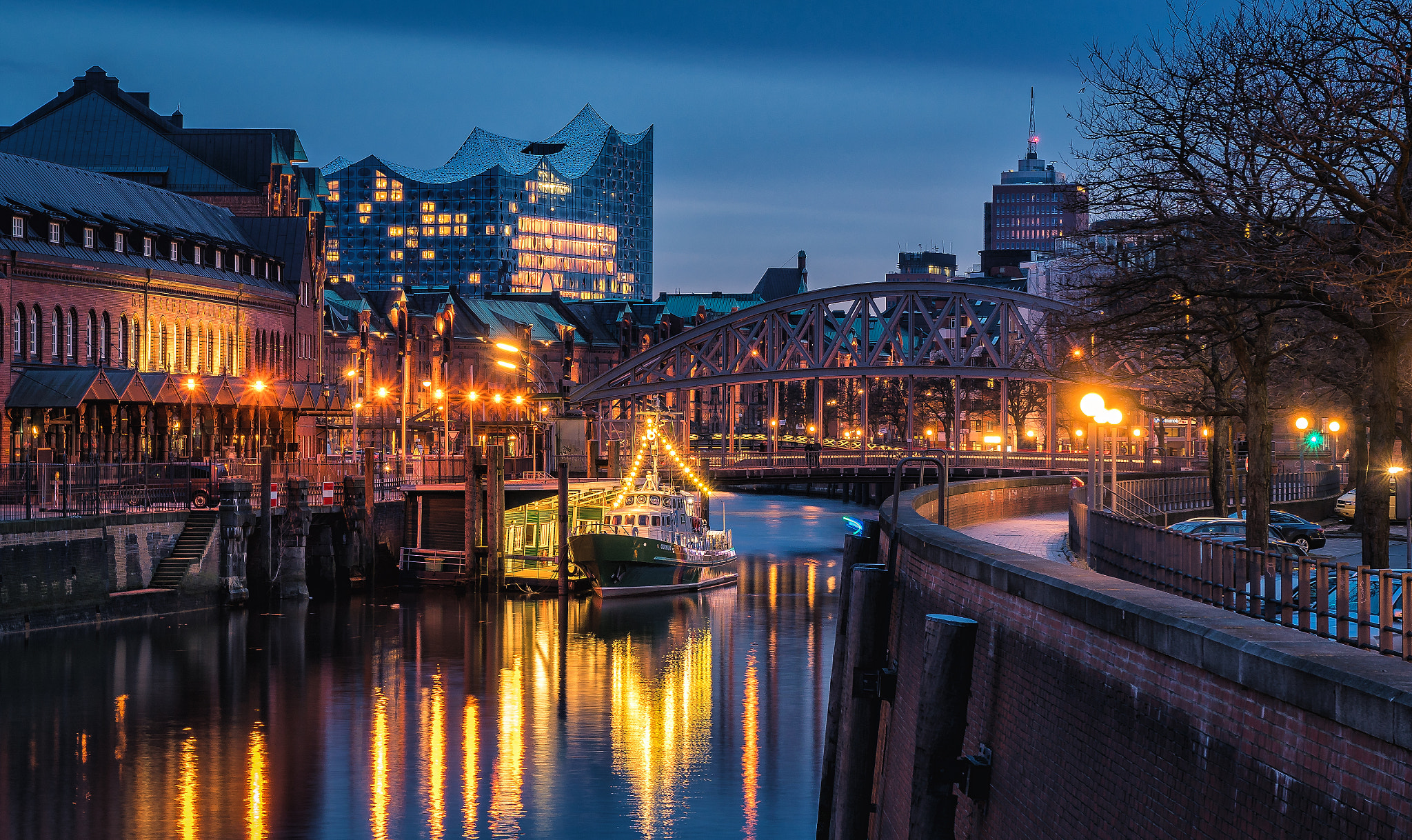 Sony a6300 sample photo. Speicherstadt - elbphilharmonie hamburg photography