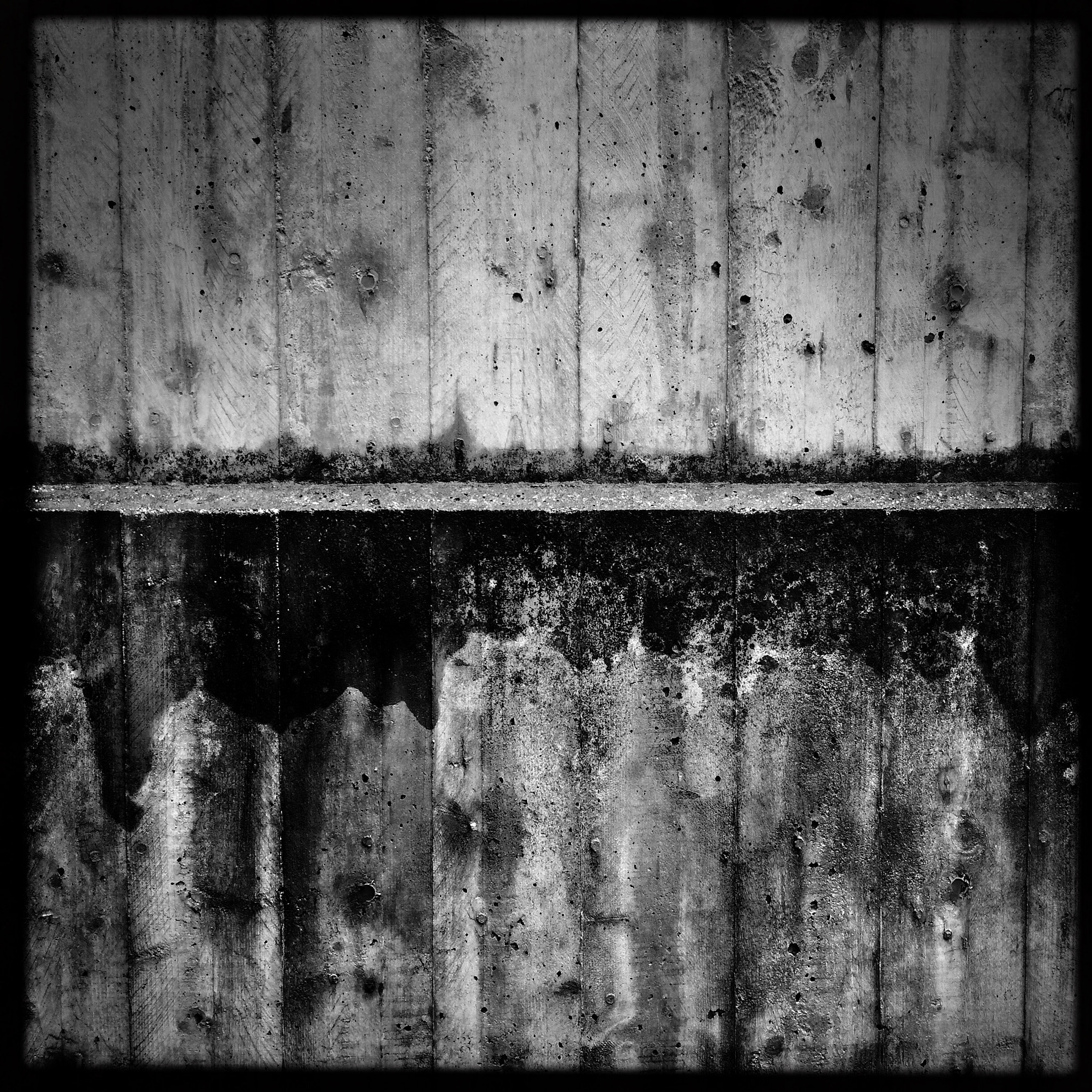 Hipstamatic 332 sample photo. Concrete wall photography