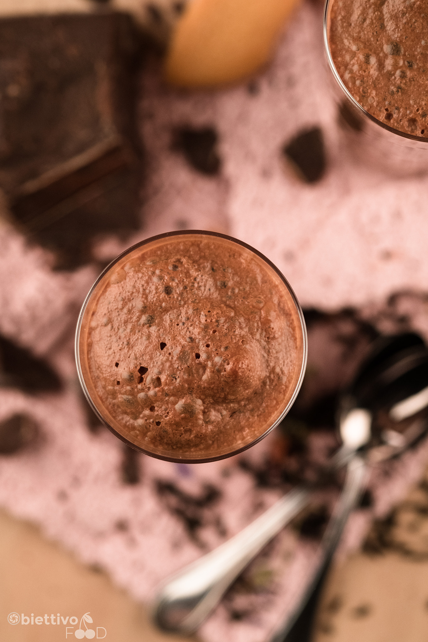 Fujifilm X-T2 + Fujifilm XF 60mm F2.4 R Macro sample photo. Smoky china tea and chocolate mousse photography