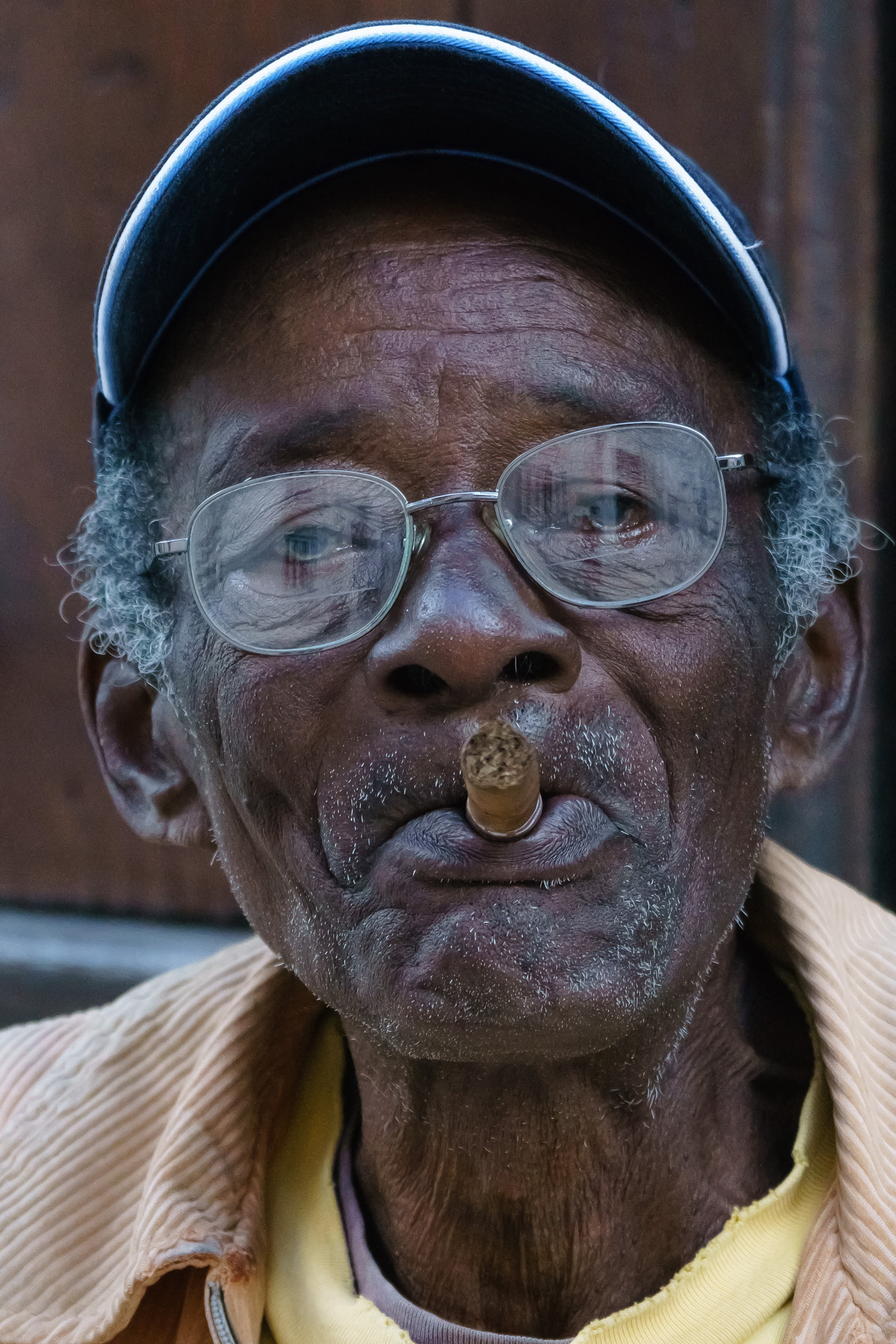 Sony 70-300mm F4.5-5.6 G SSM sample photo. Havana cigars are best! photography