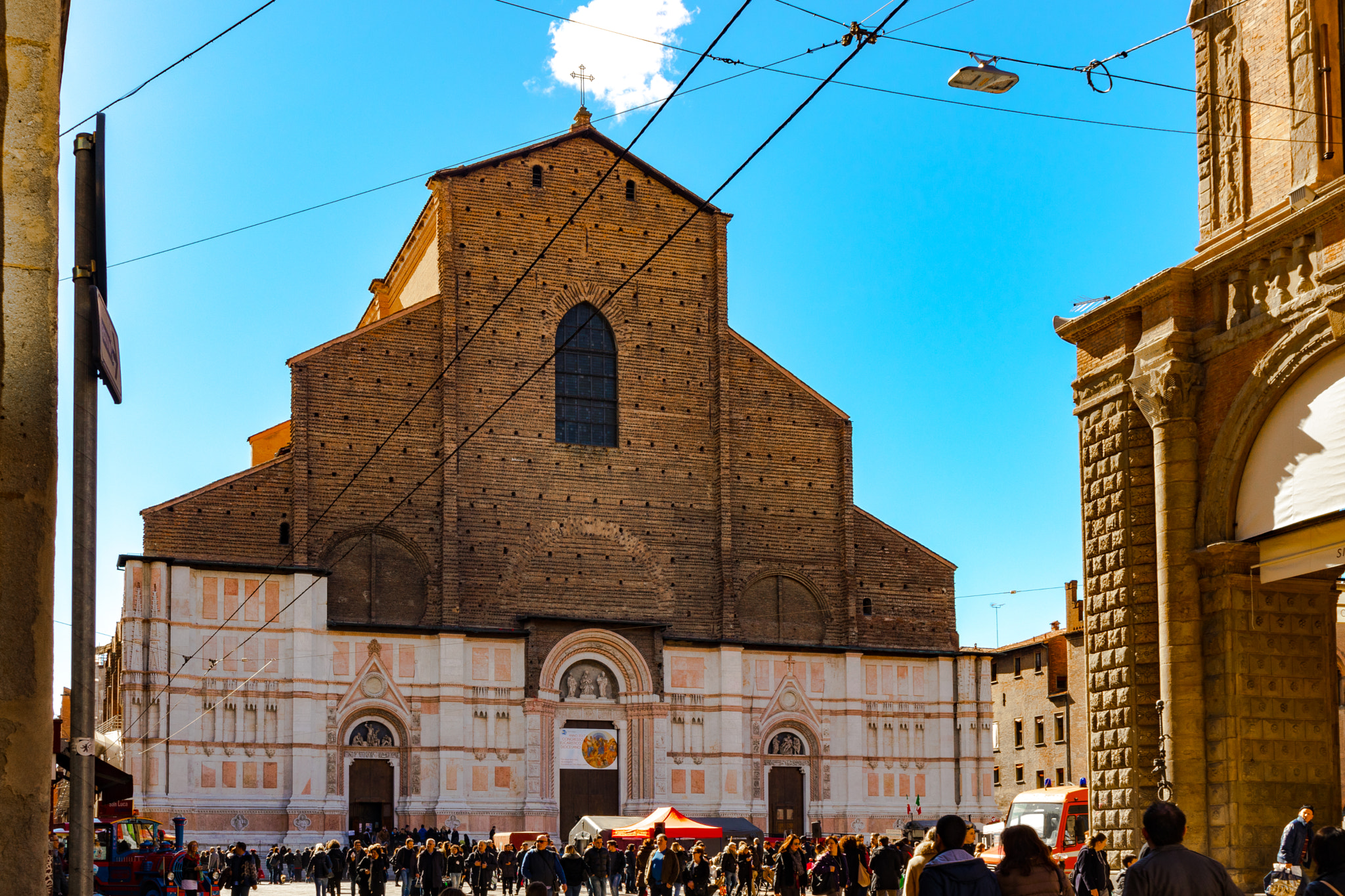 Canon EOS 80D + Canon EF 24mm F2.8 IS USM sample photo. San petronio photography