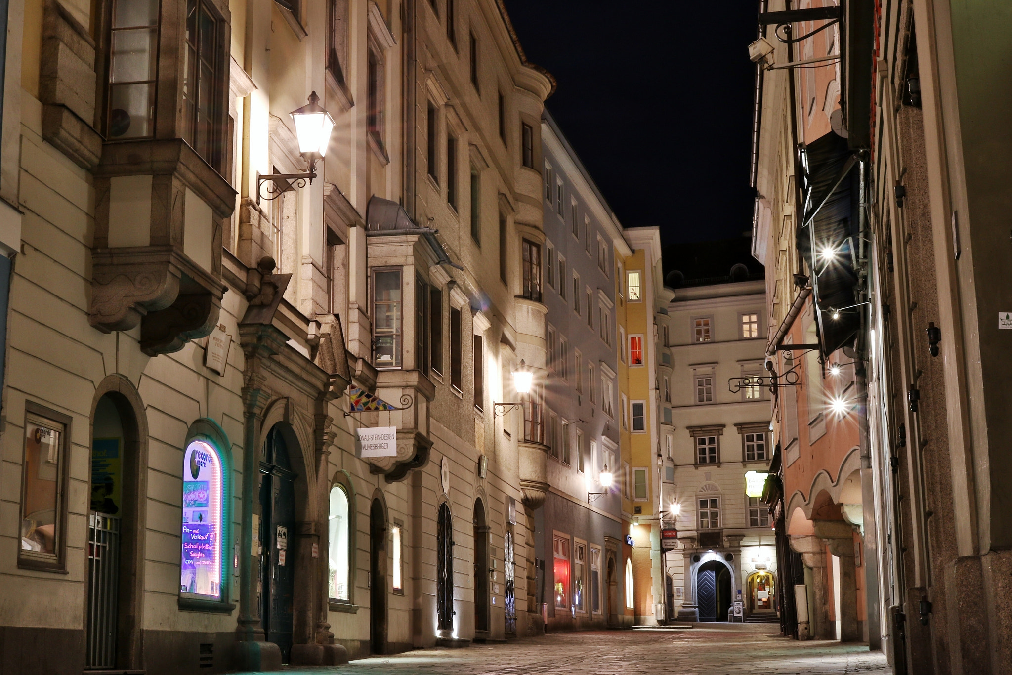 IS STM sample photo. Old town of linz/austria photography