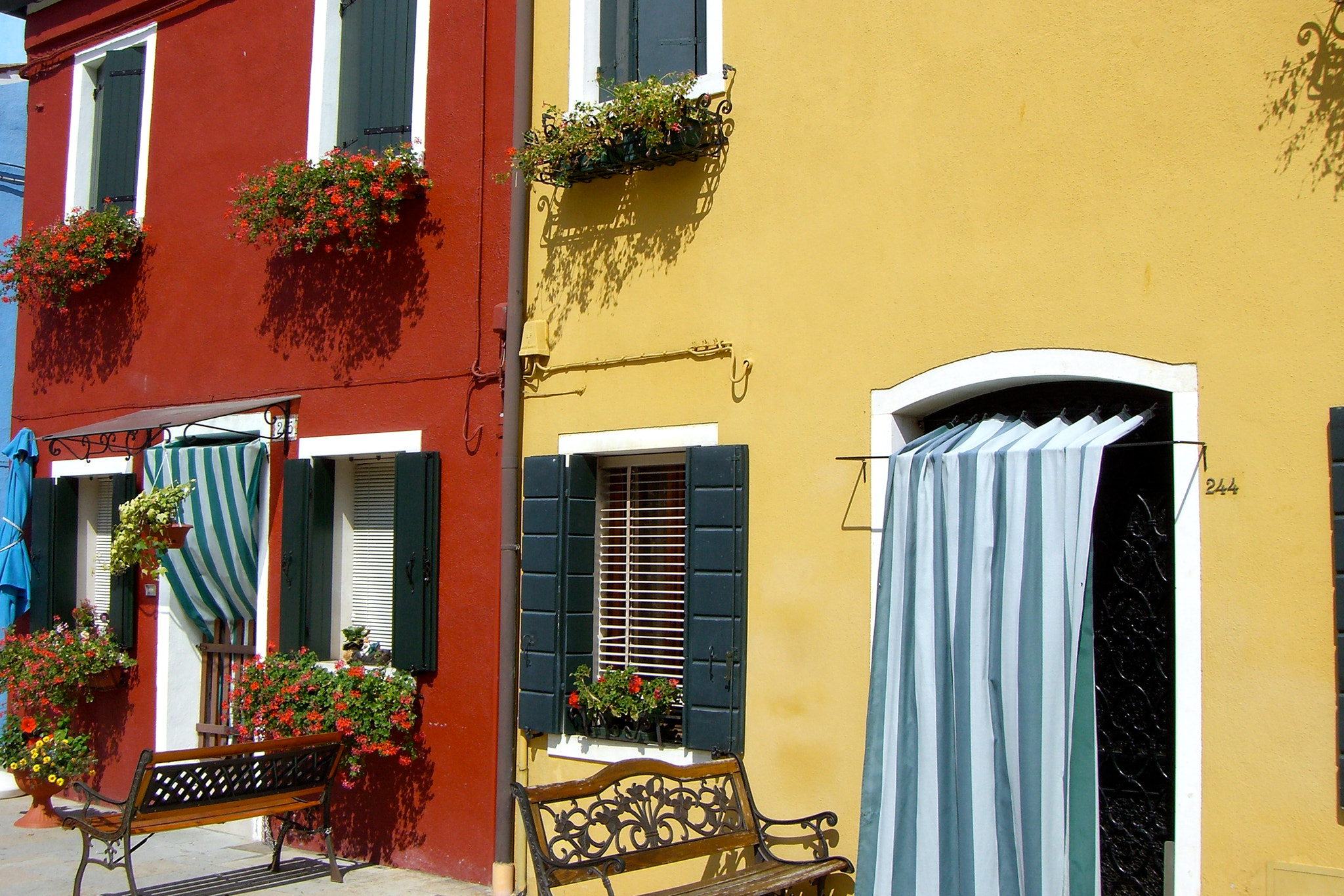 CASIO EX-S770 sample photo. Murano houses photography