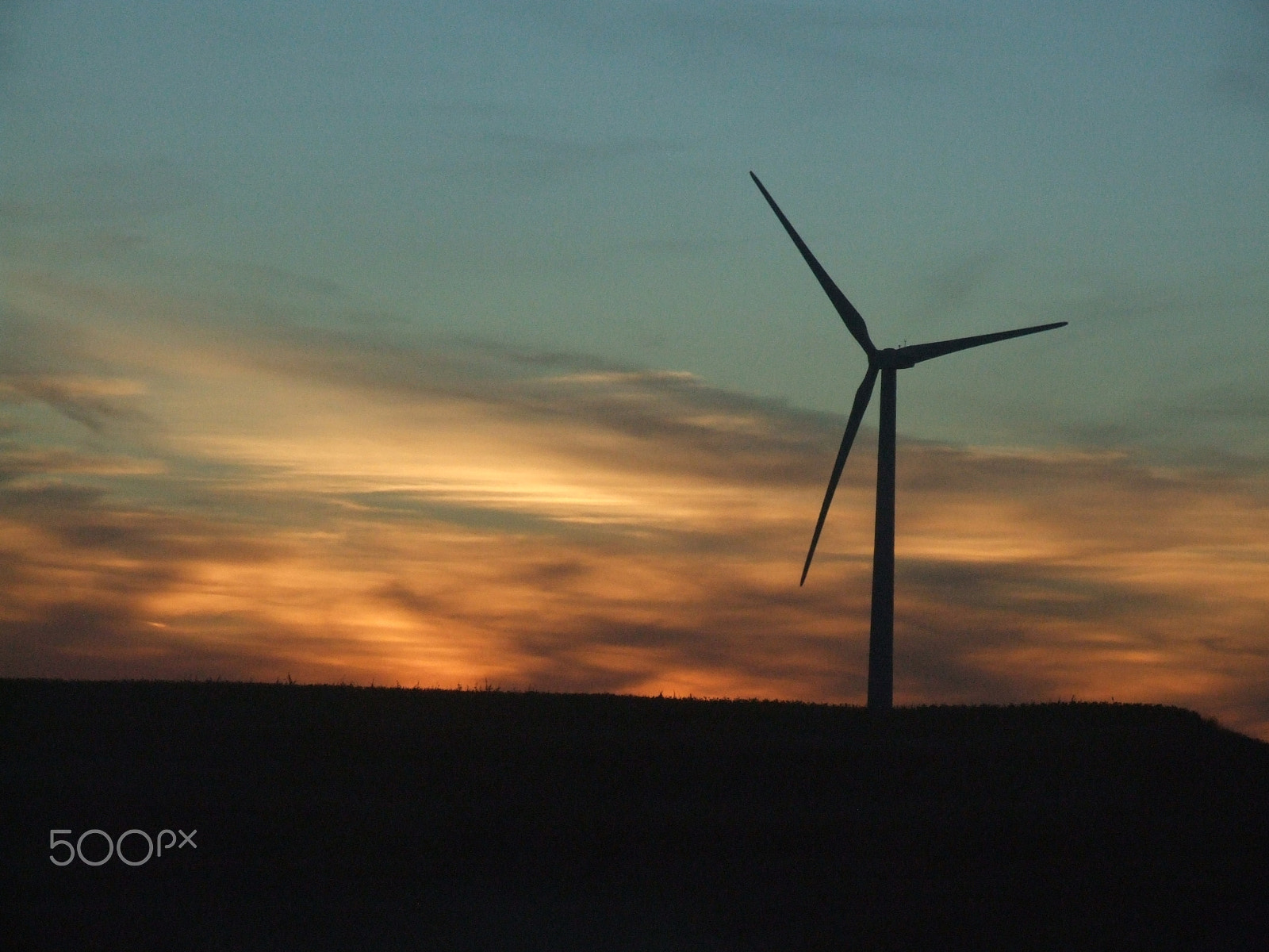 Fujifilm FinePix S9000 sample photo. Windmill on the farm photography