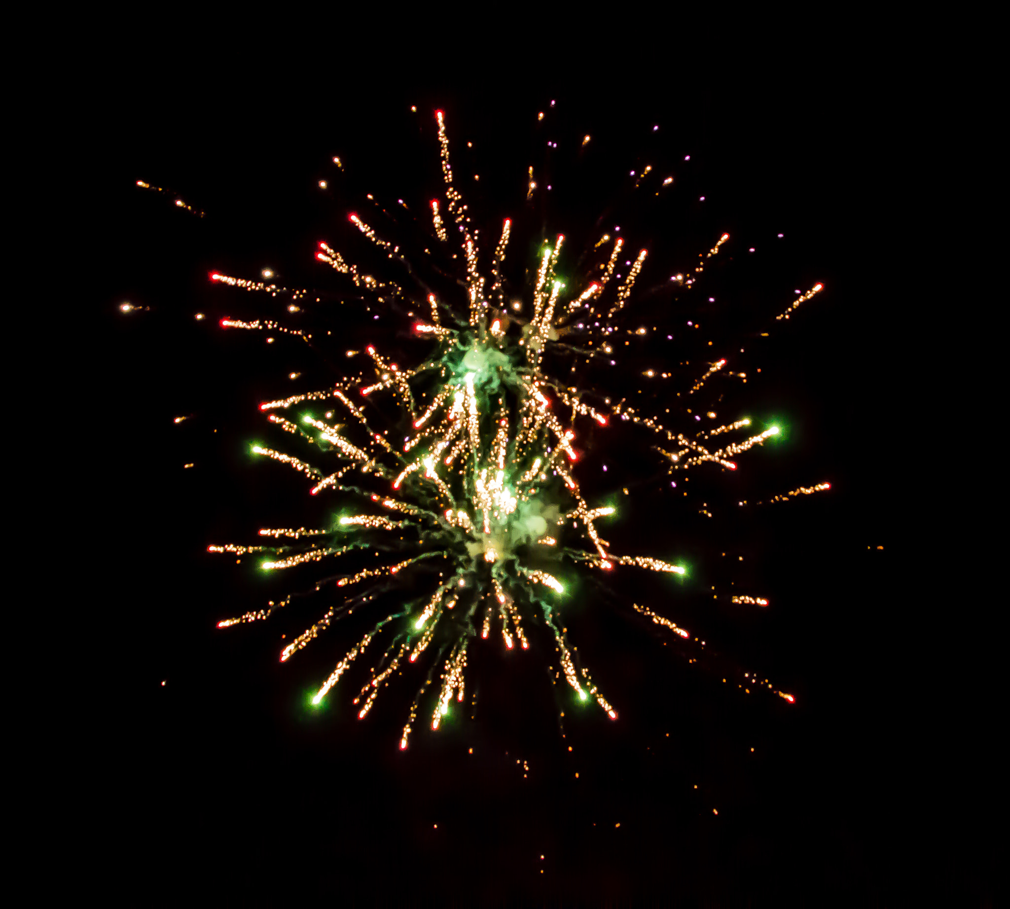 Canon EOS 1200D (EOS Rebel T5 / EOS Kiss X70 / EOS Hi) + Canon TS-E 90mm F2.8 Tilt-Shift sample photo. Fireworks photography