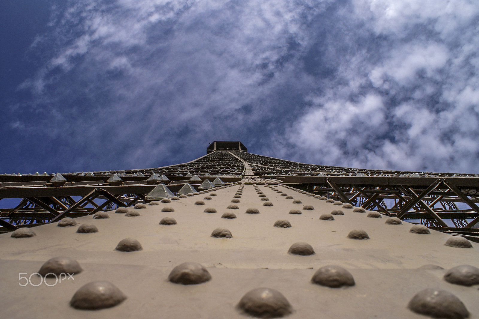 KONICA MINOLTA DYNAX 5D sample photo. Eiffel tower photography