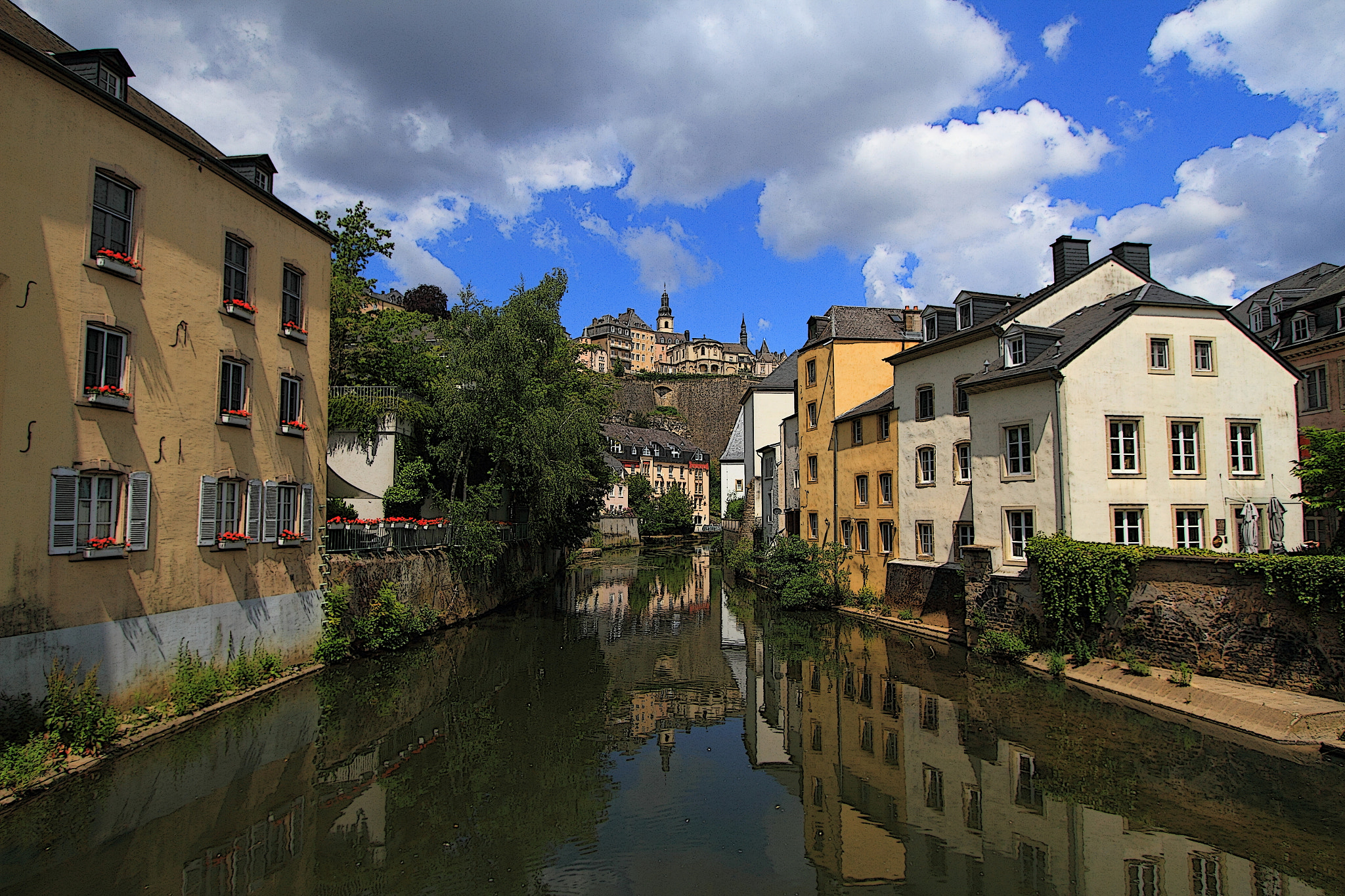 Canon EF-S 10-22mm F3.5-4.5 USM sample photo. Reflections luxembourg photography