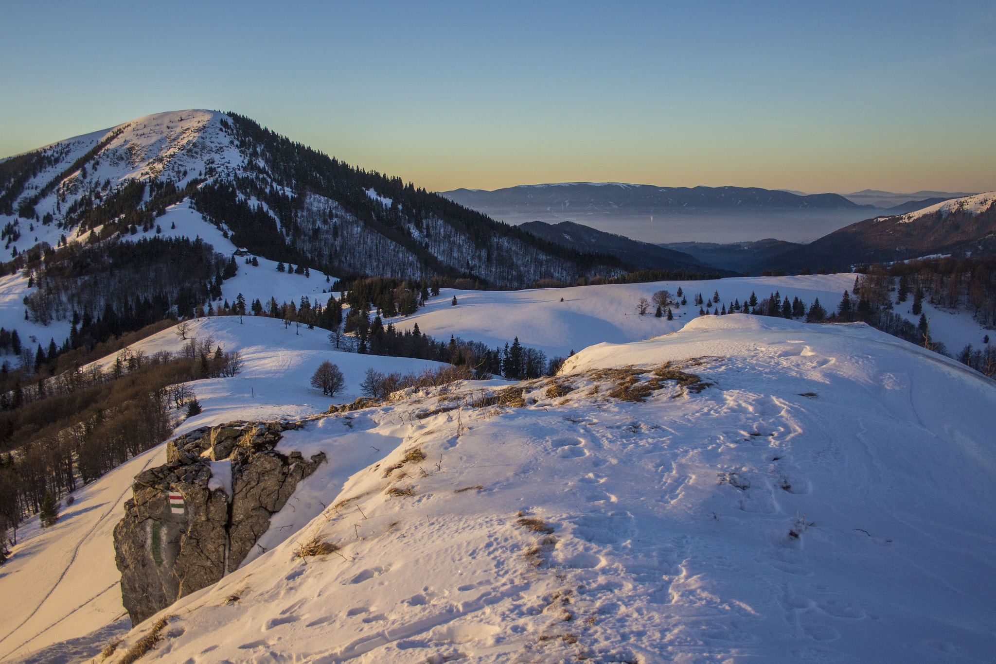 Canon EF-S 18-55mm F3.5-5.6 II sample photo. Sunset in lesser fatra photography
