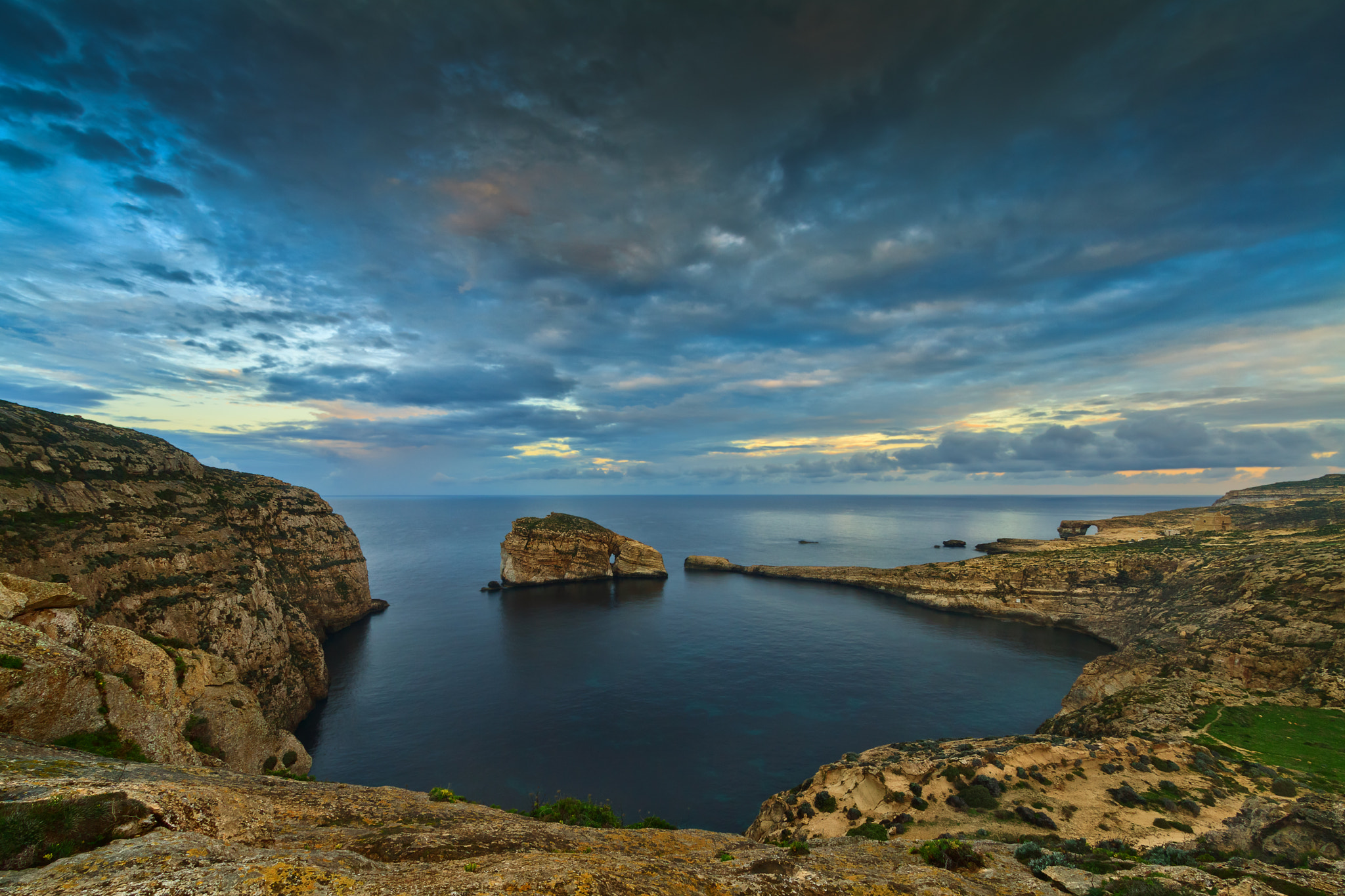 Canon EOS 50D + Canon EF-S 10-22mm F3.5-4.5 USM sample photo. Cloudy morning on gozo photography