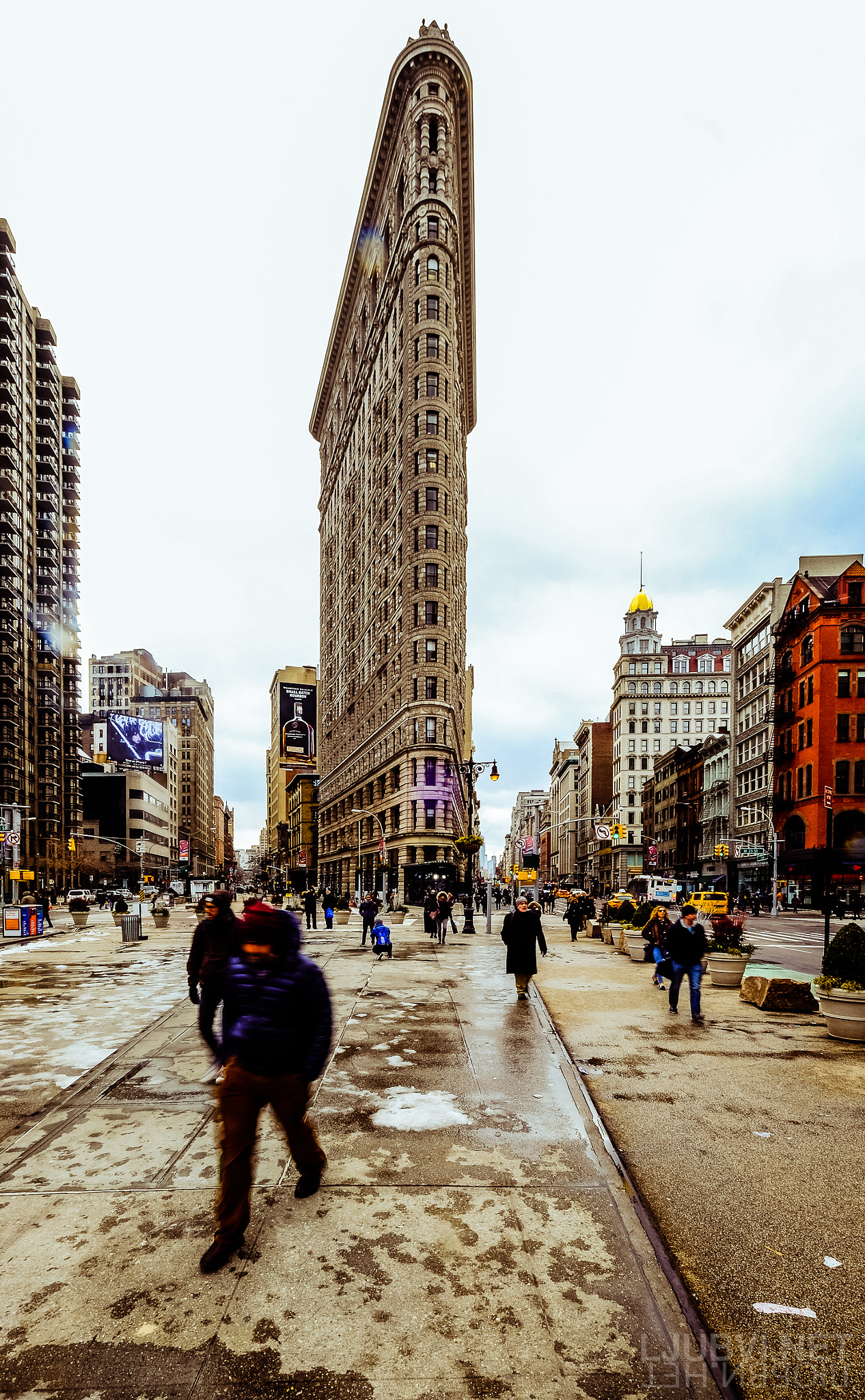 Fujifilm X-E2 + Fujifilm XF 10-24mm F4 R OIS sample photo. Flatiron building photography