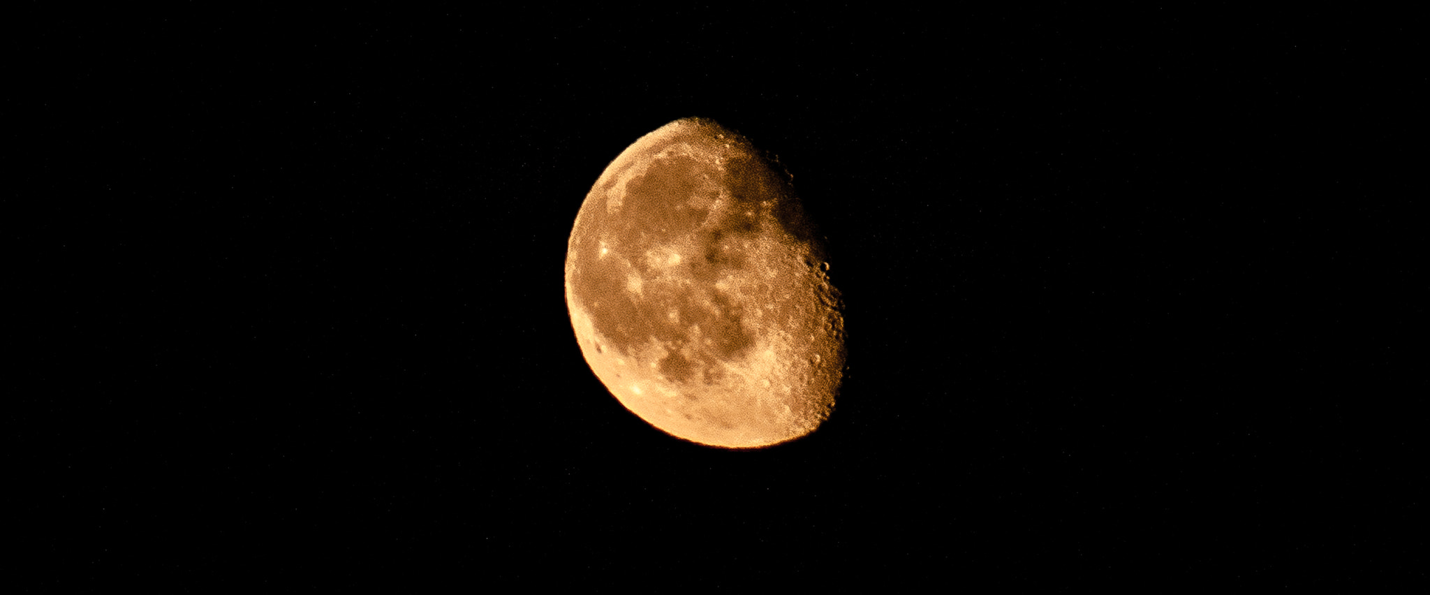 Sony 75-300mm F4.5-5.6 sample photo. Man in the moon photography