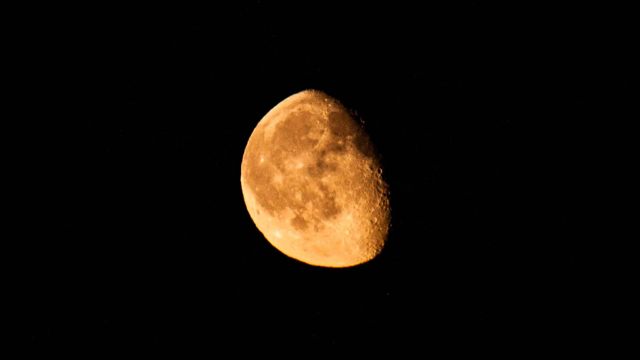 Sony Alpha DSLR-A330 sample photo. Man in the moon photography