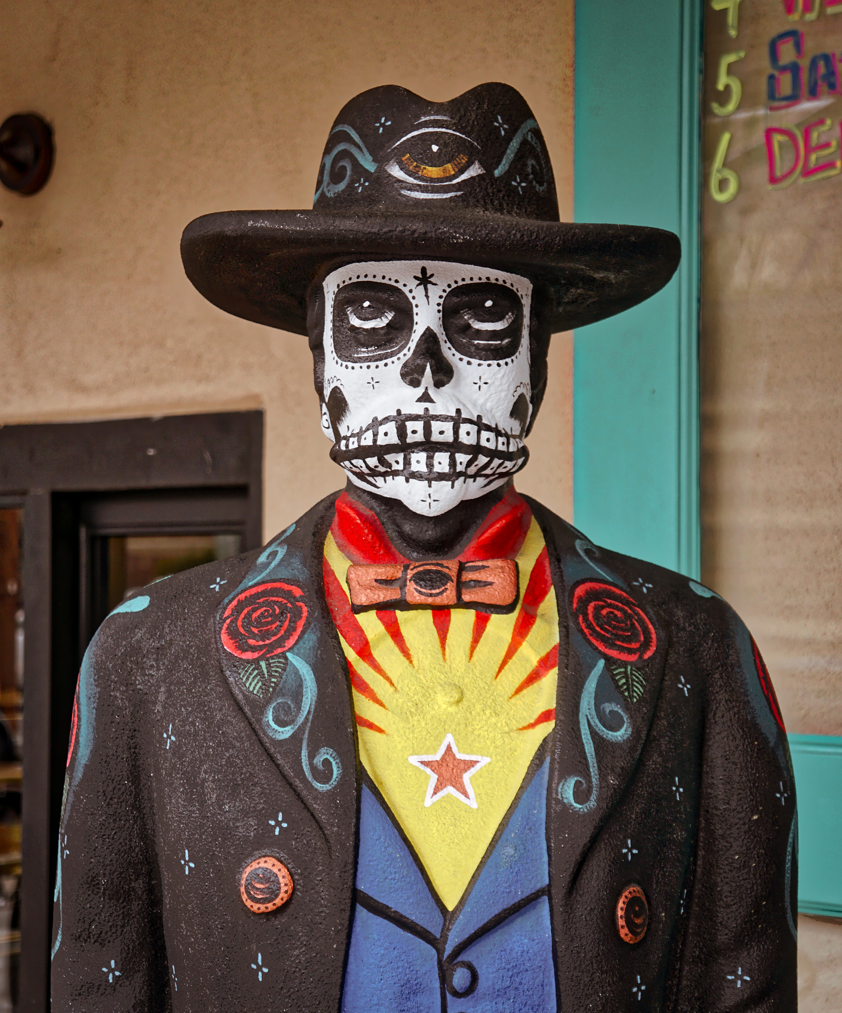 Tamron 18-200mm F3.5-6.3 Di III VC sample photo. Bar art in phoenix, arizona. photography