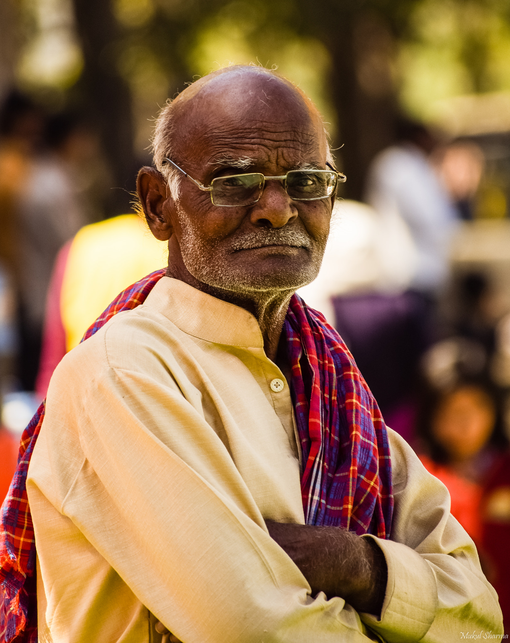 Nikon D5300 + Sigma 70-300mm F4-5.6 DG OS sample photo. The old man in the streets photography