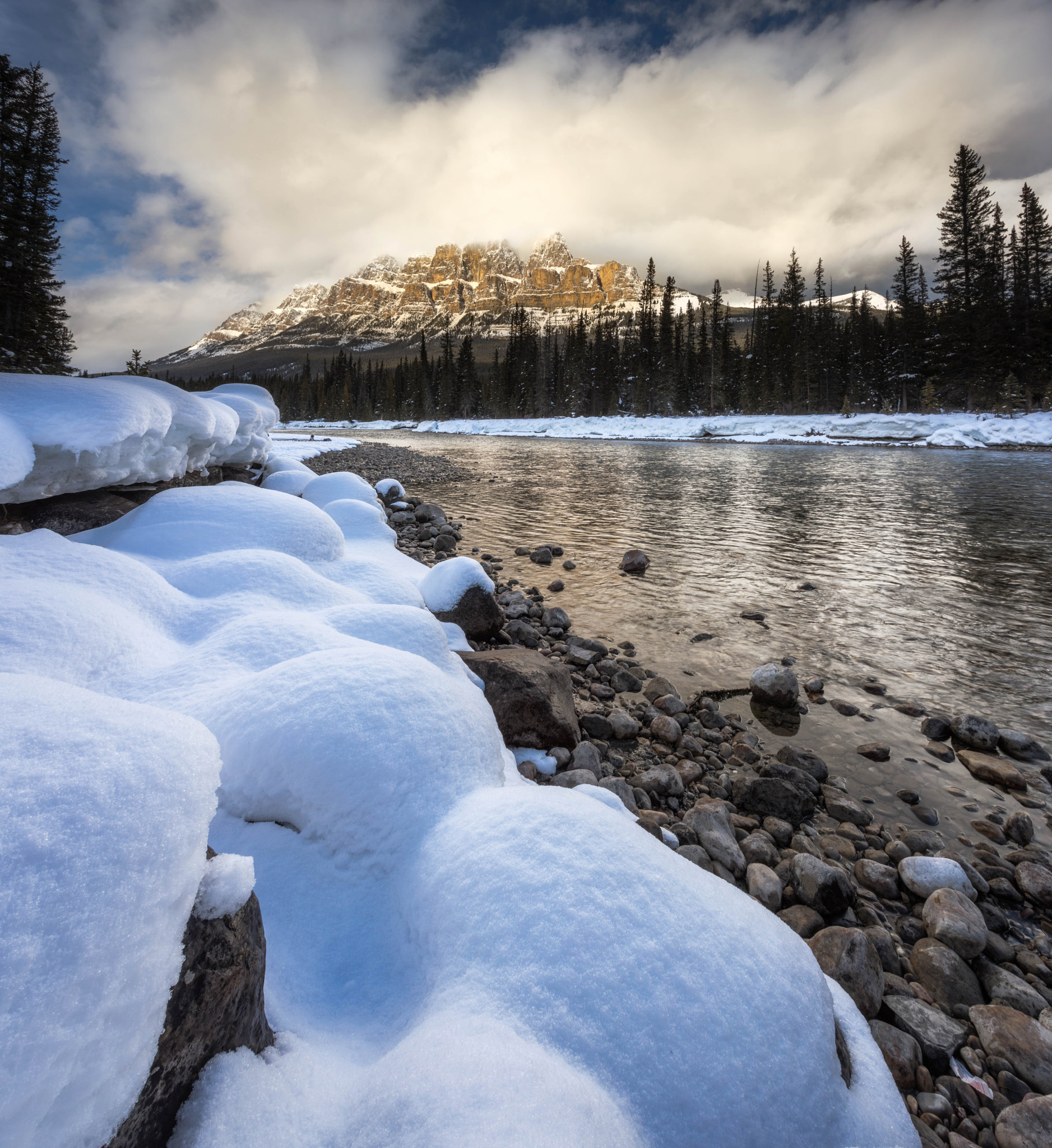 Canon EF 17-40mm F4L USM sample photo. Castle mountain golden hour photography