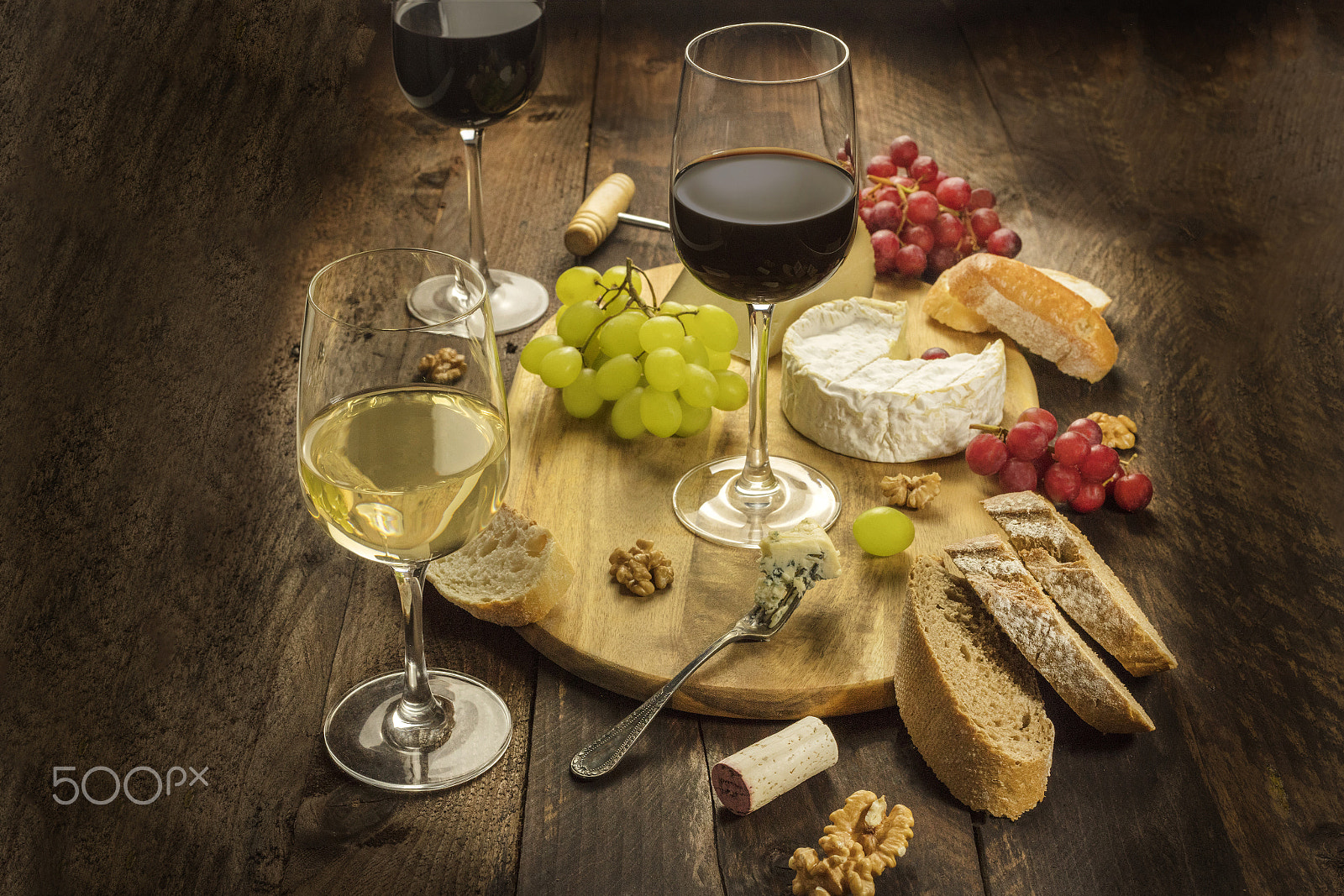 Canon EOS 5DS R sample photo. Wine and cheese tasting with bread and grapes photography
