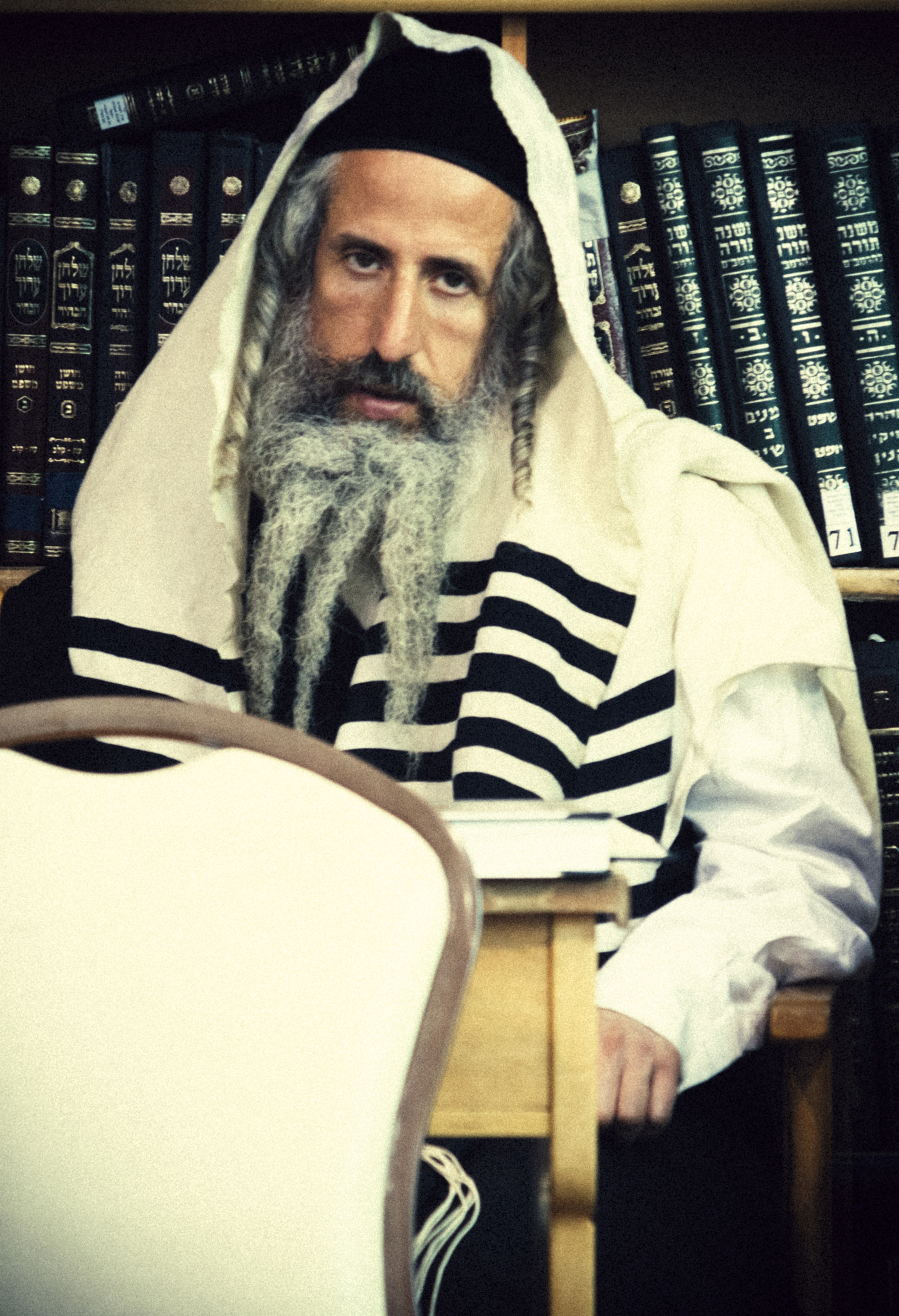 AF Zoom-Nikkor 70-210mm f/4 sample photo. Jewish man photography