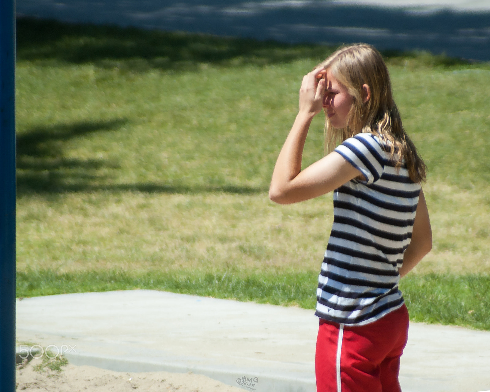 Nikon D70s sample photo. Girl in stipes o photography
