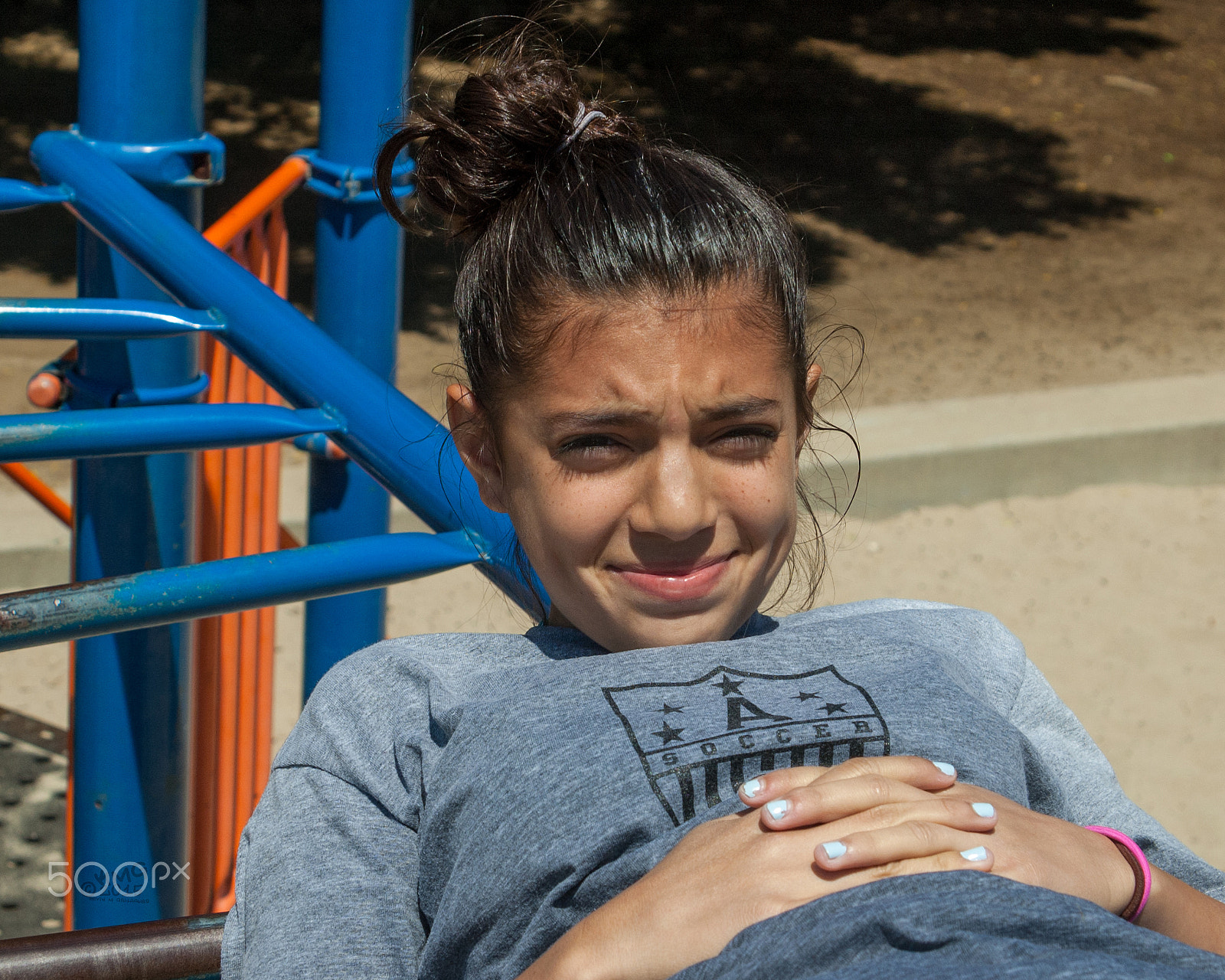 Nikon D70s sample photo. Relaxing on the jungle gym o photography