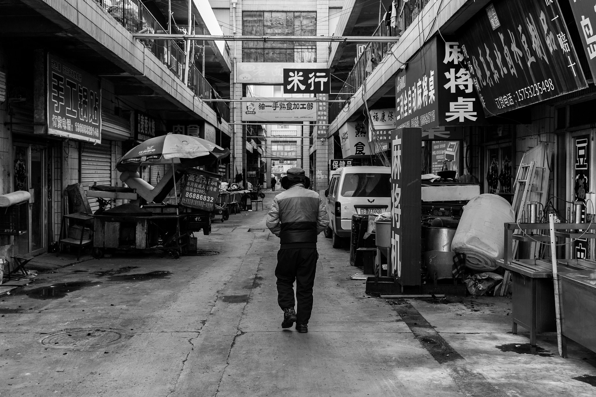 Canon EF-S 24mm F2.8 STM sample photo. Follow me in the hood photography