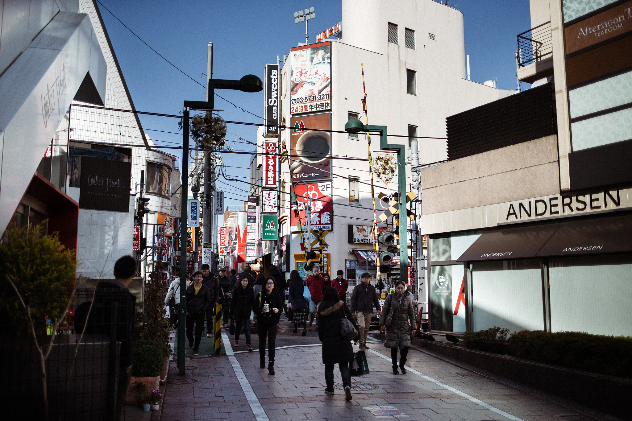 Canon EF 35mm F2 IS USM sample photo. 自由が丘 photography