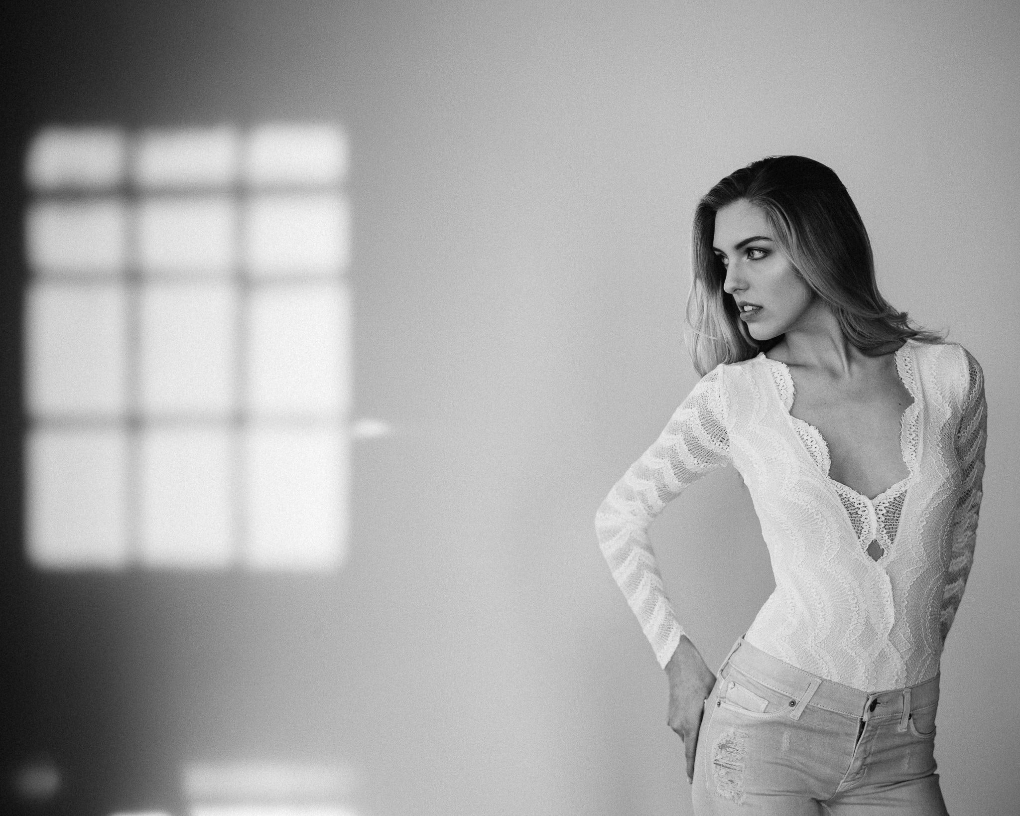 Sony Planar T* FE 50mm F1.4 ZA sample photo. Bella in monochrome photography