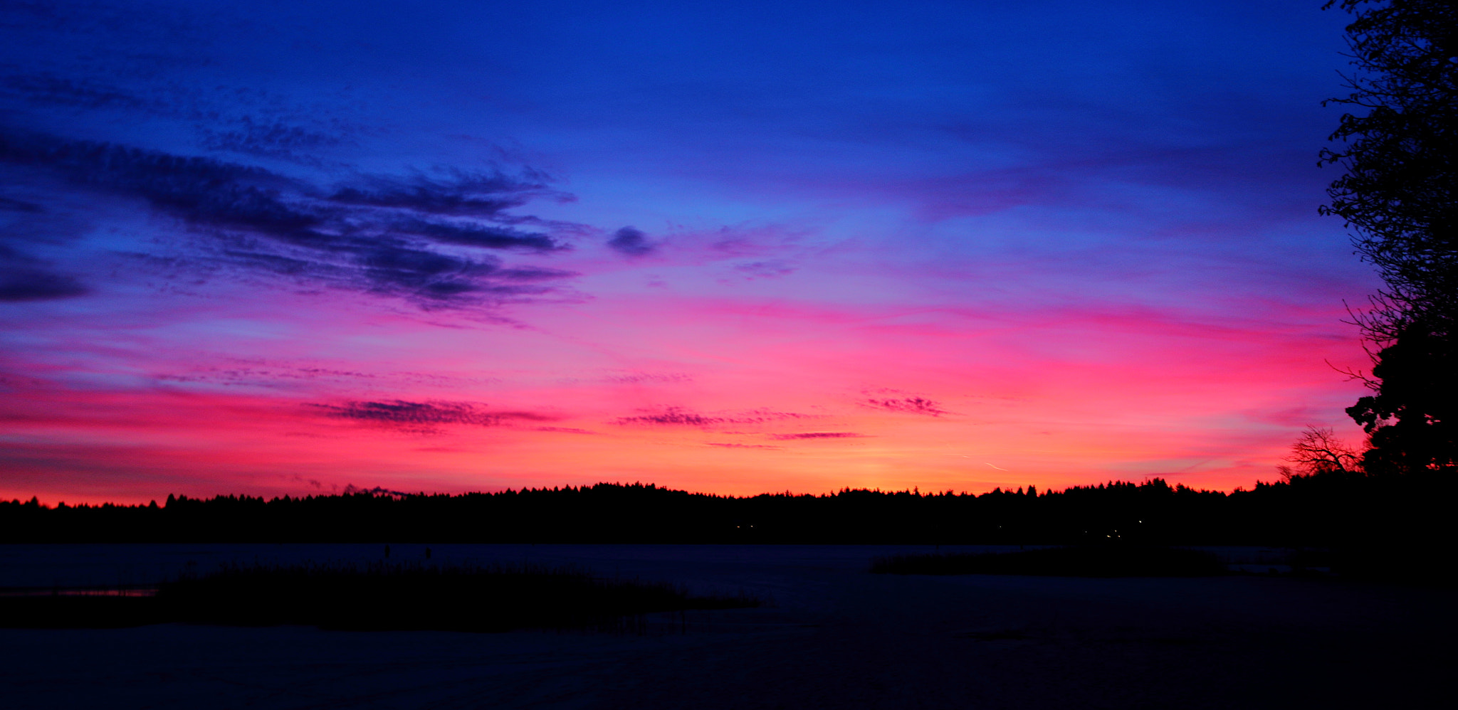 Canon EF-S 10-22mm F3.5-4.5 USM sample photo. Colorful sunset photography