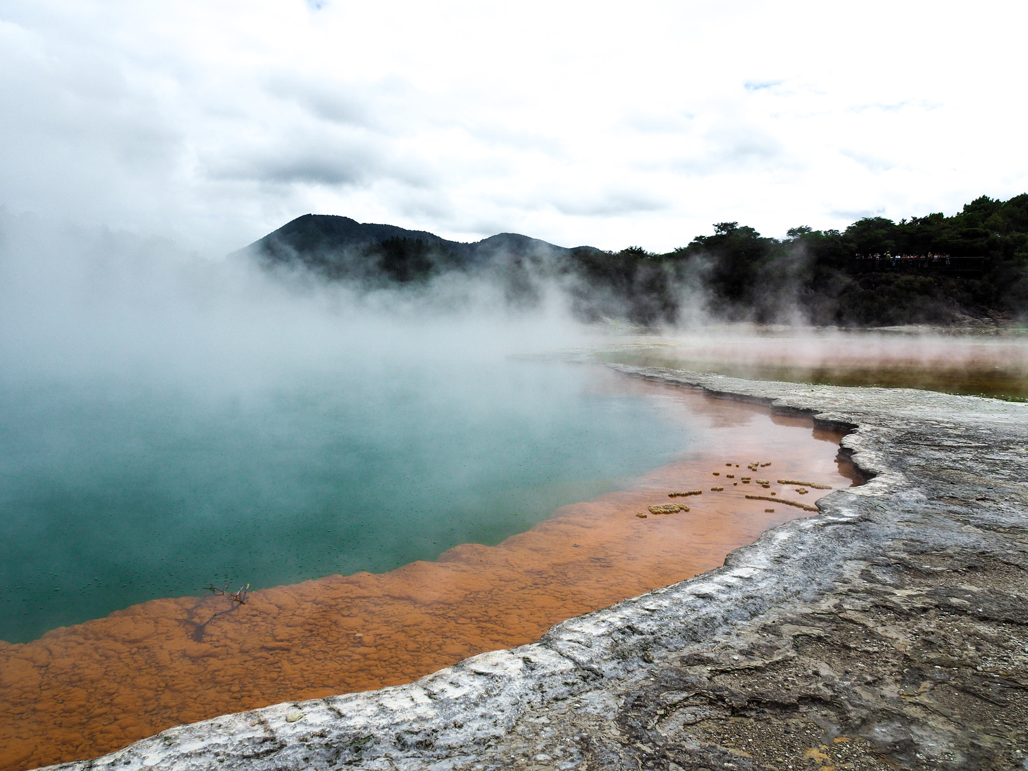 OLYMPUS M.14-150mm F4.0-5.6 II sample photo. Champagne pool - rotorua photography