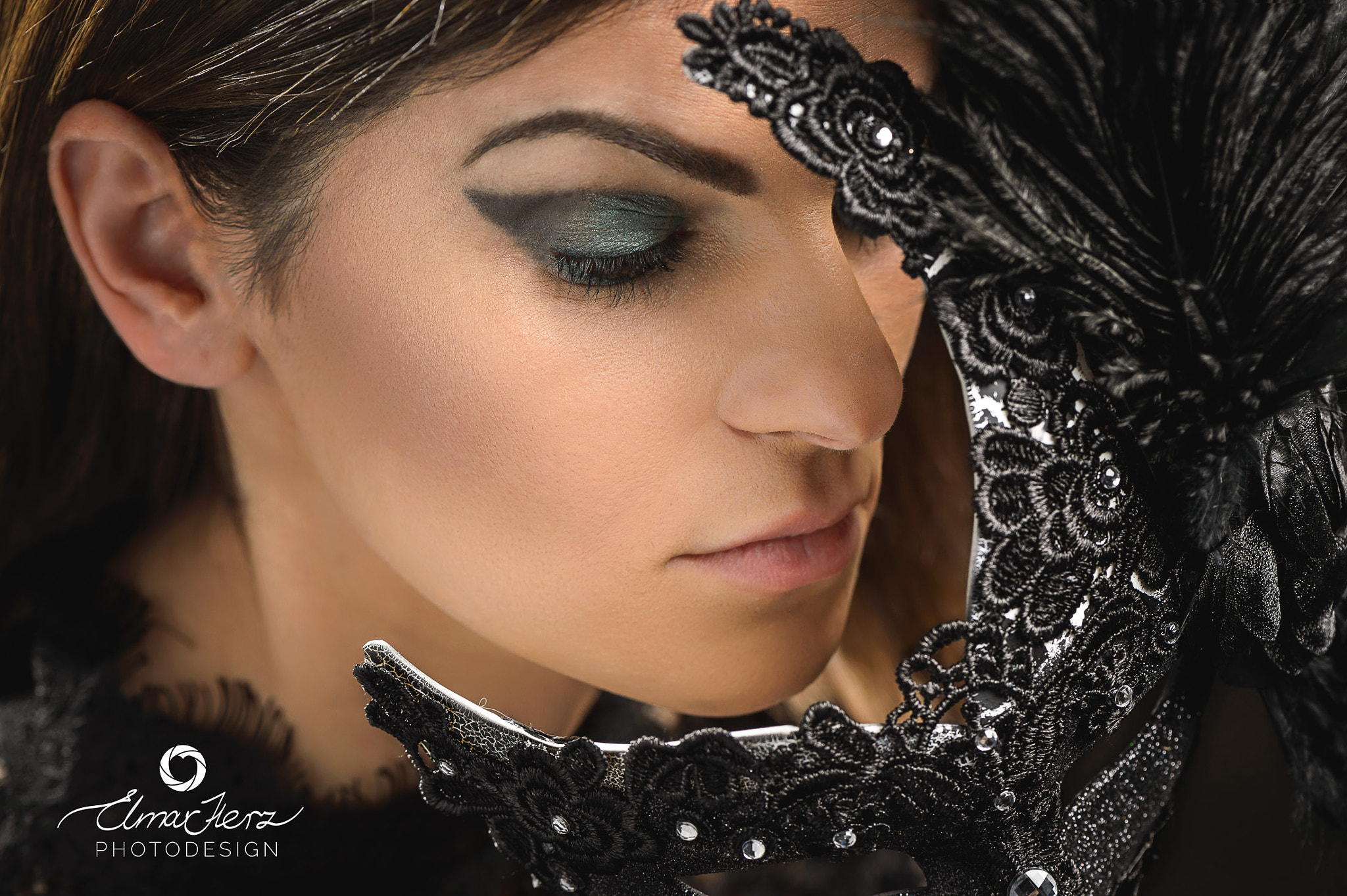 Nikon AF-S Micro-Nikkor 105mm F2.8G IF-ED VR sample photo. Beauty shoot mit maske in zusammenarbeit mit der beauty akademie stuttgart photography