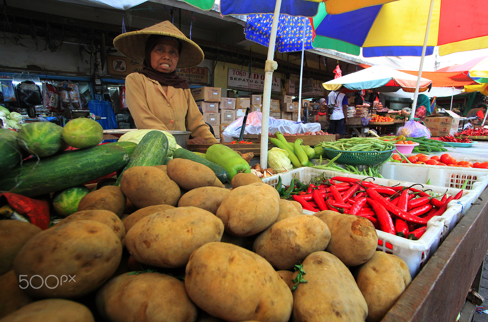 Sigma 10-20mm F3.5 EX DC HSM sample photo. Traditional market photography