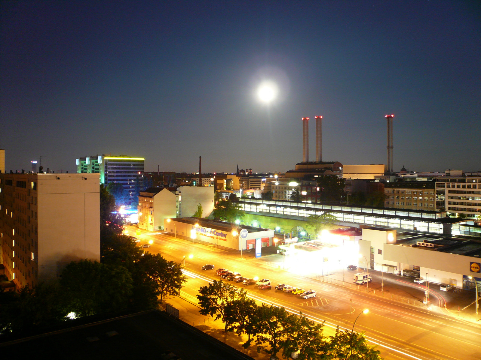 Panasonic DMC-FX07 sample photo. Berlin @ night photography