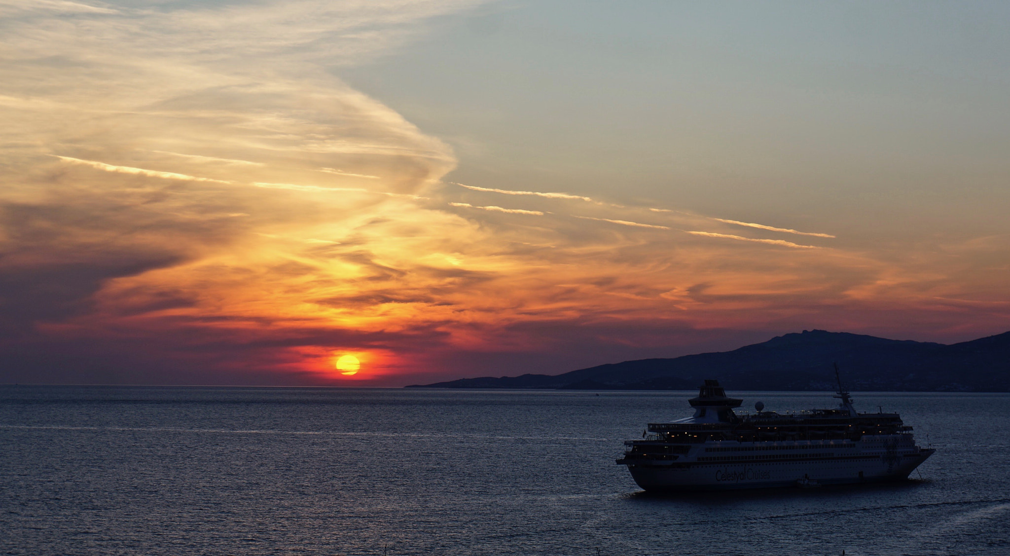 Sony E 18-55mm F3.5-5.6 OSS sample photo. Sunset @ mykonos photography