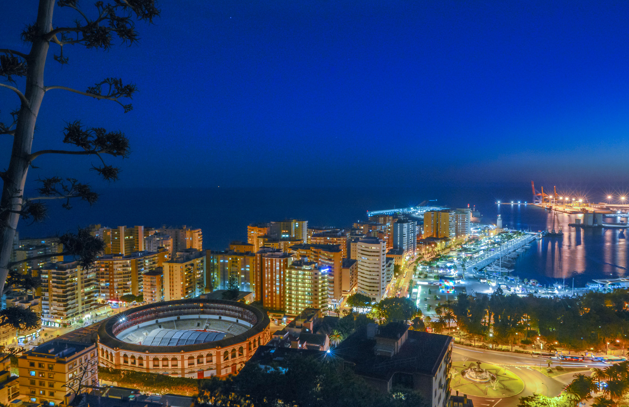 Nikon D600 + Sigma 24-70mm F2.8 EX DG Macro sample photo. Malaga plaza de los toros at night photography