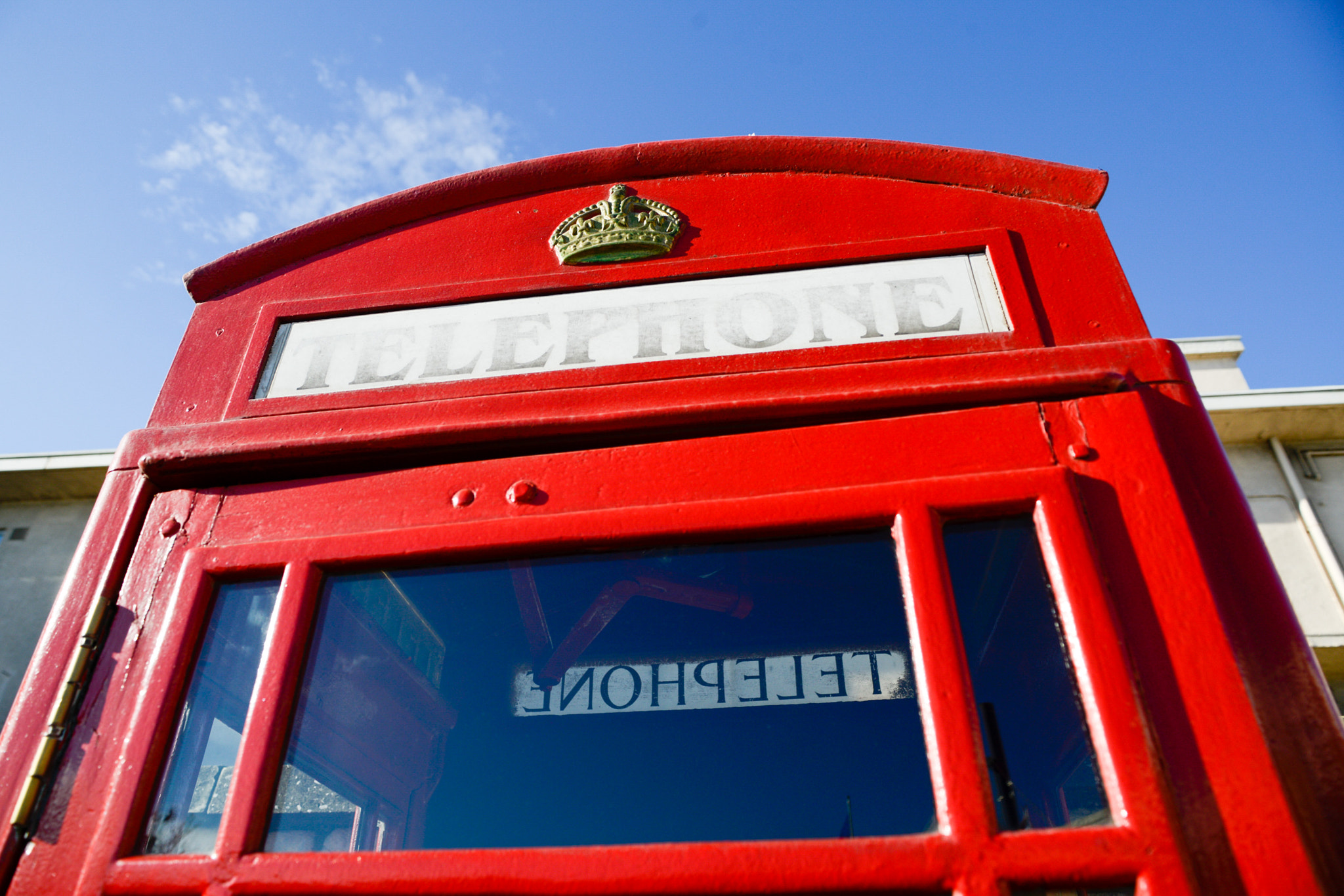 Nikon D600 + Sigma 24-70mm F2.8 EX DG Macro sample photo. Red telephone booth in great britain photography