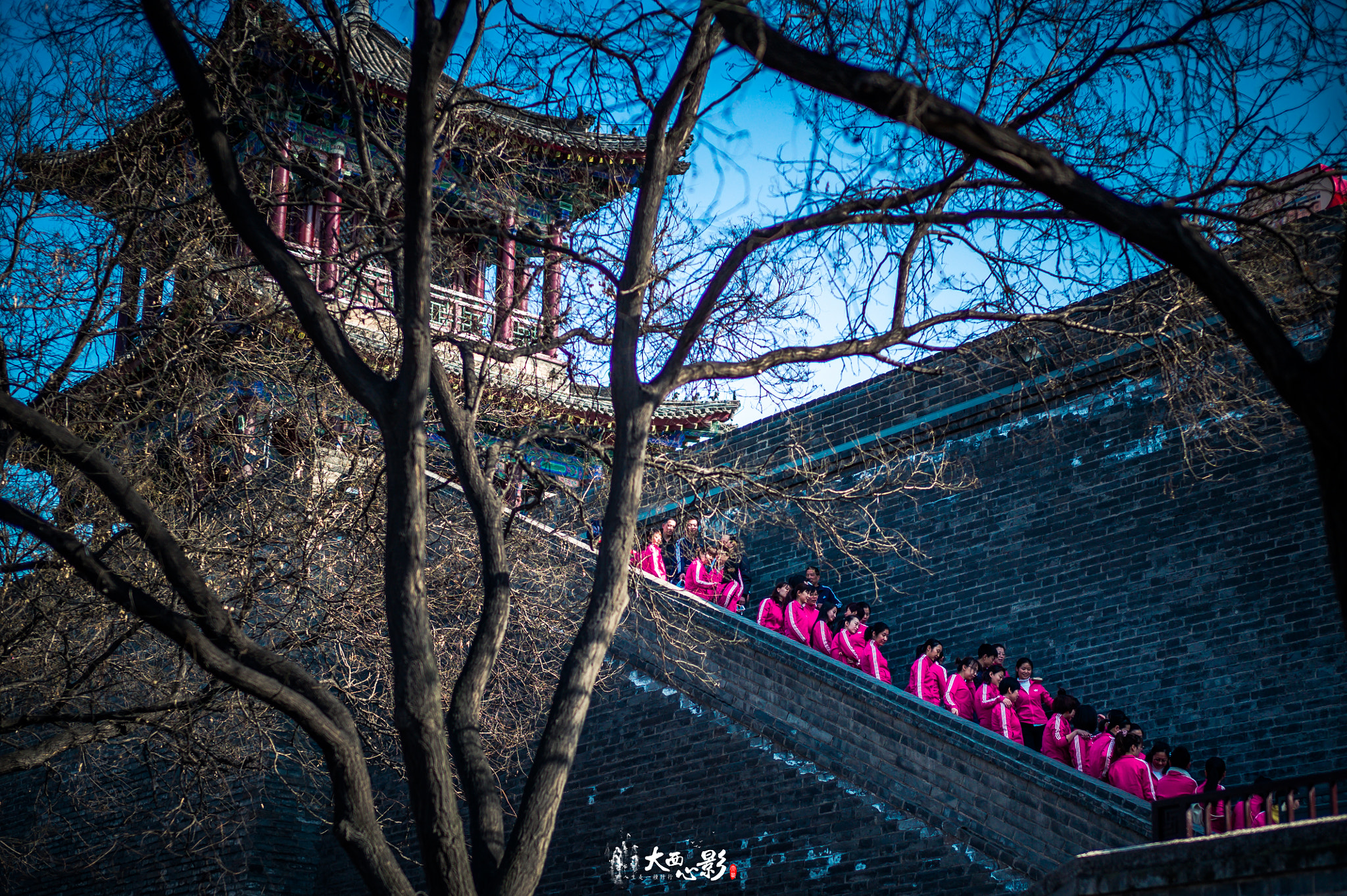 Leica M9 + Leica Summilux-M 50mm F1.4 ASPH sample photo. 旅行团. 中国 西安 城墙 by leica m9 50mm photography
