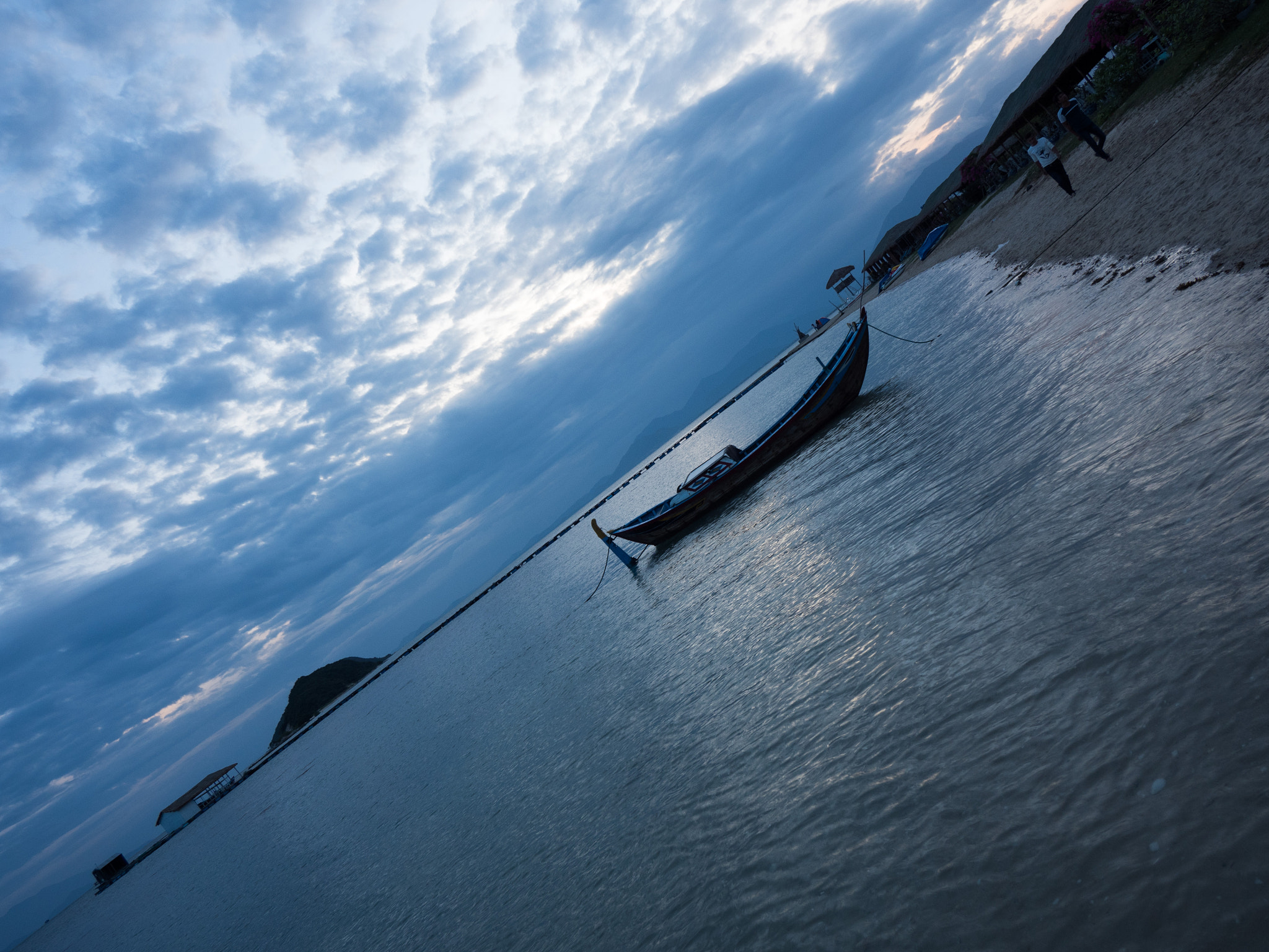 Panasonic Lumix G Vario 7-14mm F4 ASPH sample photo. Floating... photography