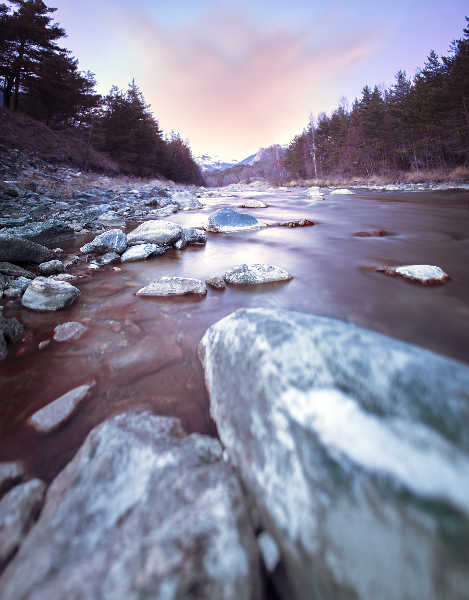 Nikon D4S + Nikon AF-S Nikkor 20mm F1.8G ED sample photo. River photography