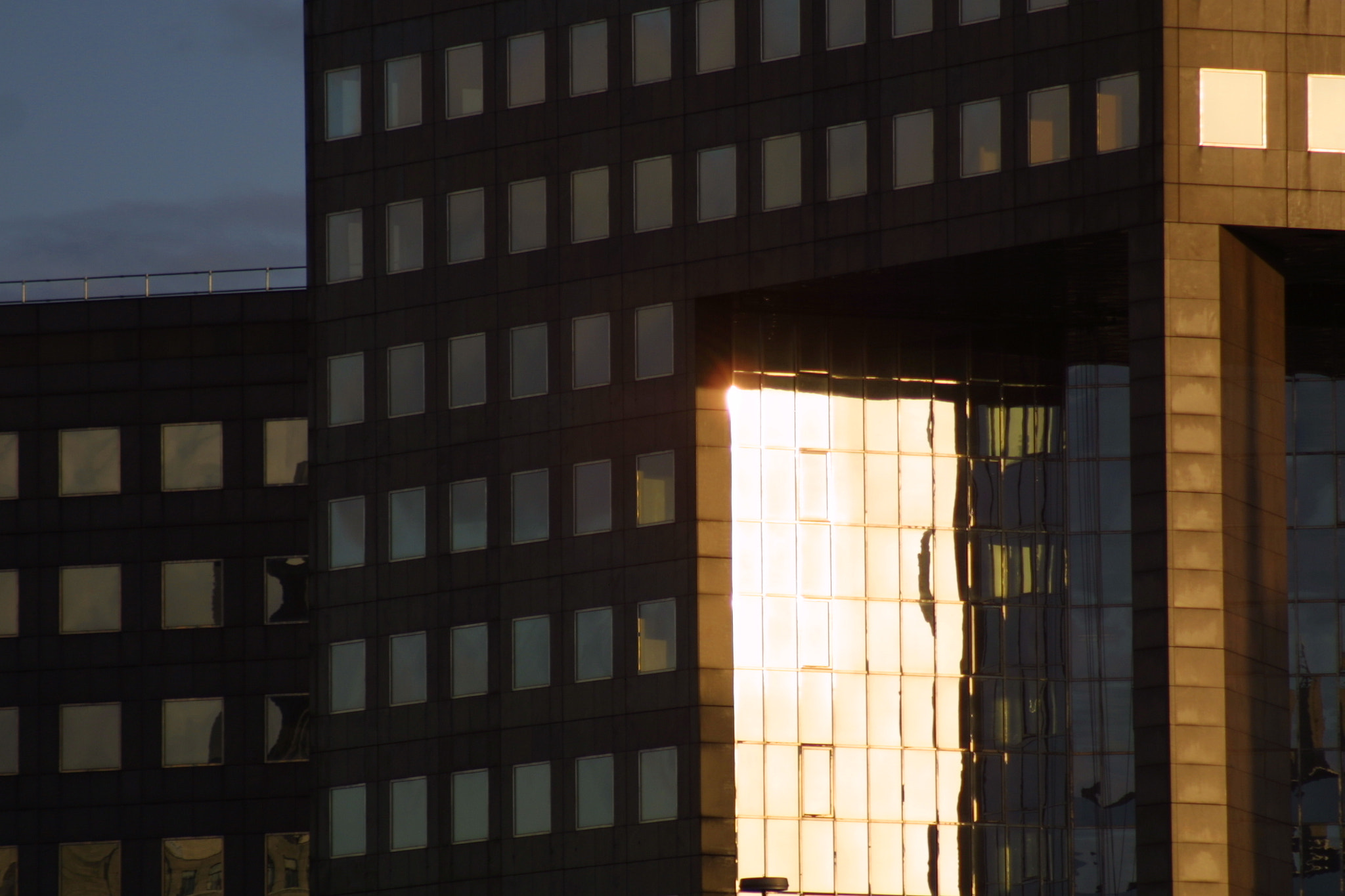 Canon EOS D30 + Canon EF 75-300mm f/4-5.6 USM sample photo. London&thames photography