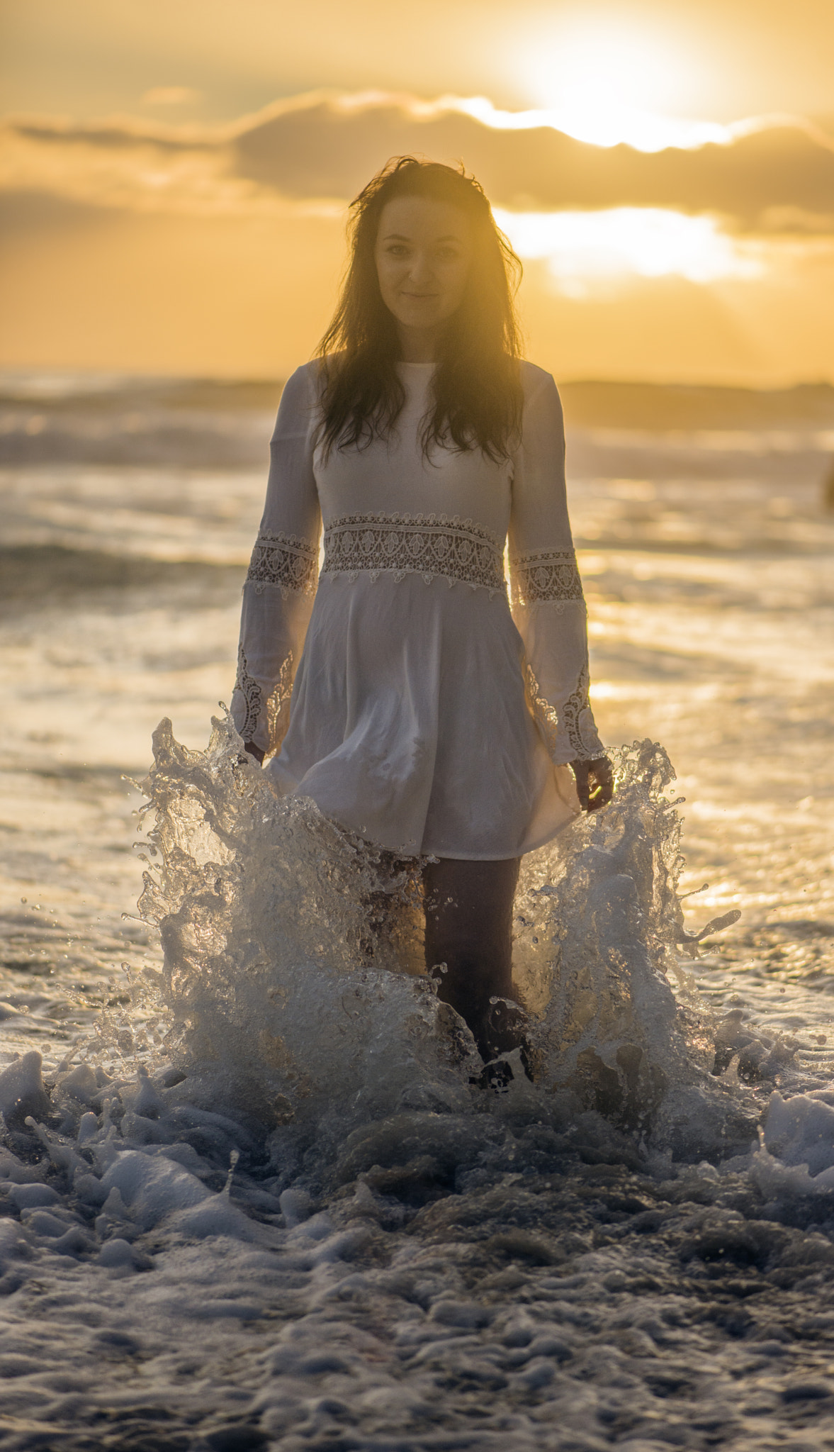 Nikon AF-S Micro-Nikkor 105mm F2.8G IF-ED VR sample photo. Waves photography