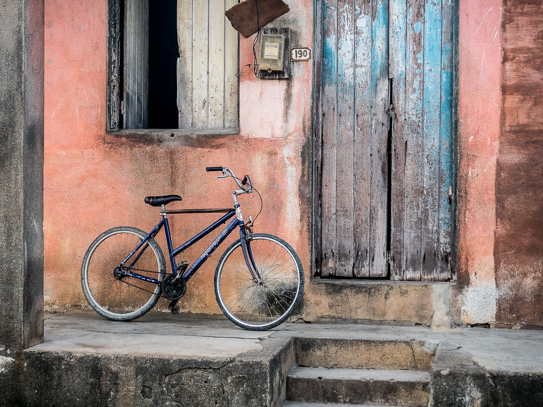 Panasonic Lumix DMC-GH4 + Panasonic Lumix G X Vario 35-100mm F2.8 OIS sample photo. My bike, my home photography