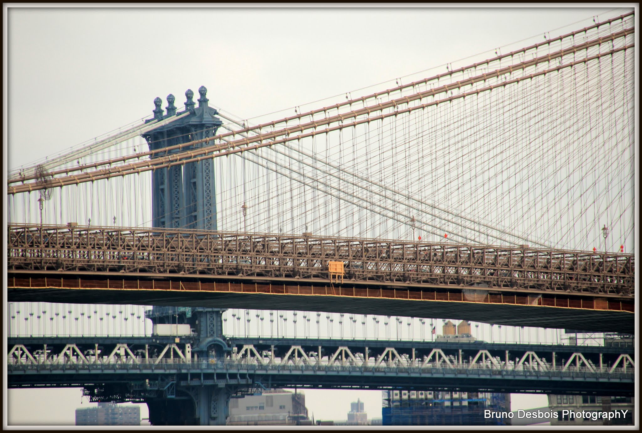 Canon EOS 600D (Rebel EOS T3i / EOS Kiss X5) + Sigma 18-200mm f/3.5-6.3 DC OS sample photo. Manhattan and brooklyn bridges new york city photography