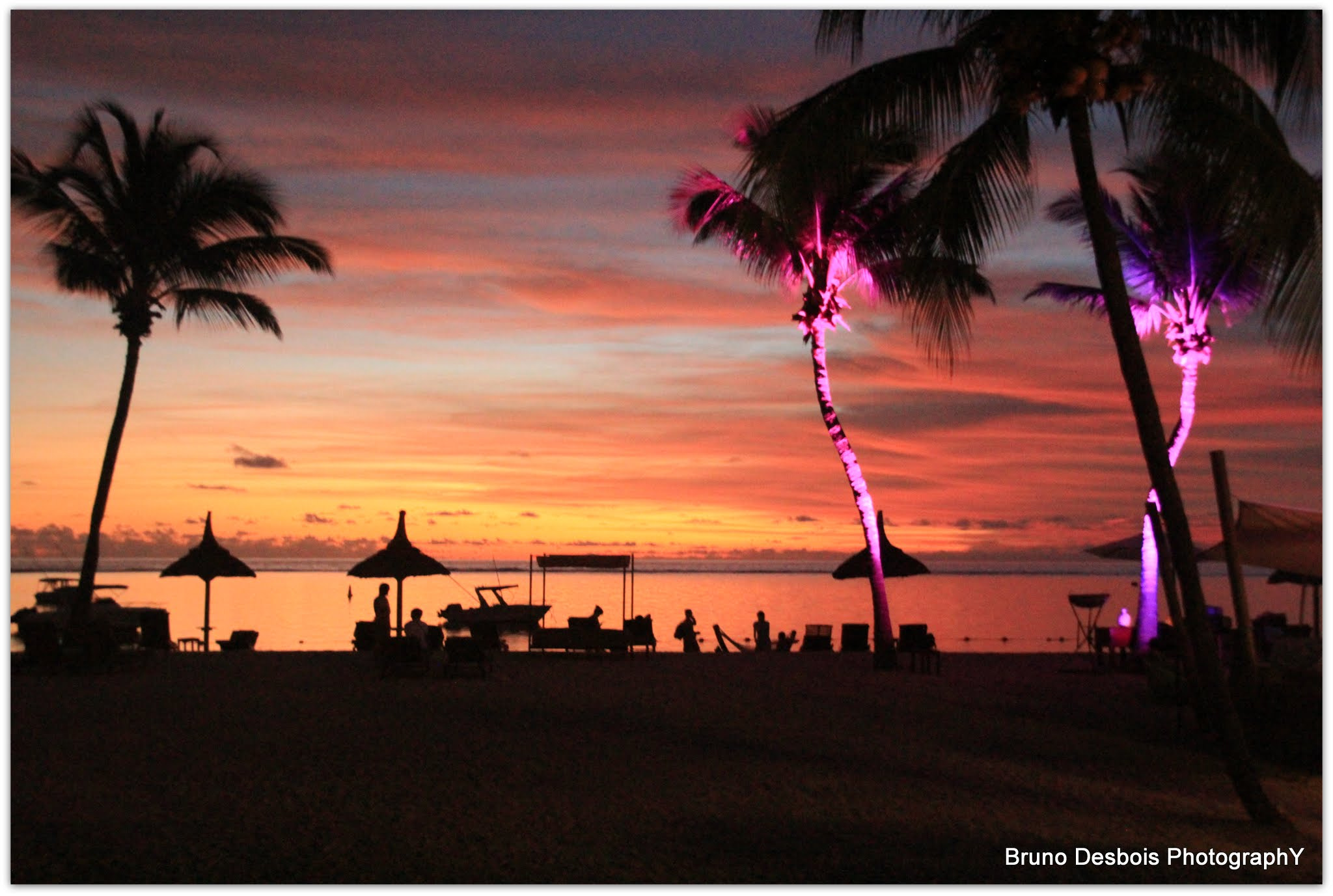 Canon EOS 600D (Rebel EOS T3i / EOS Kiss X5) + Sigma 18-200mm f/3.5-6.3 DC OS sample photo. Sunset in guadeloupe island - photography