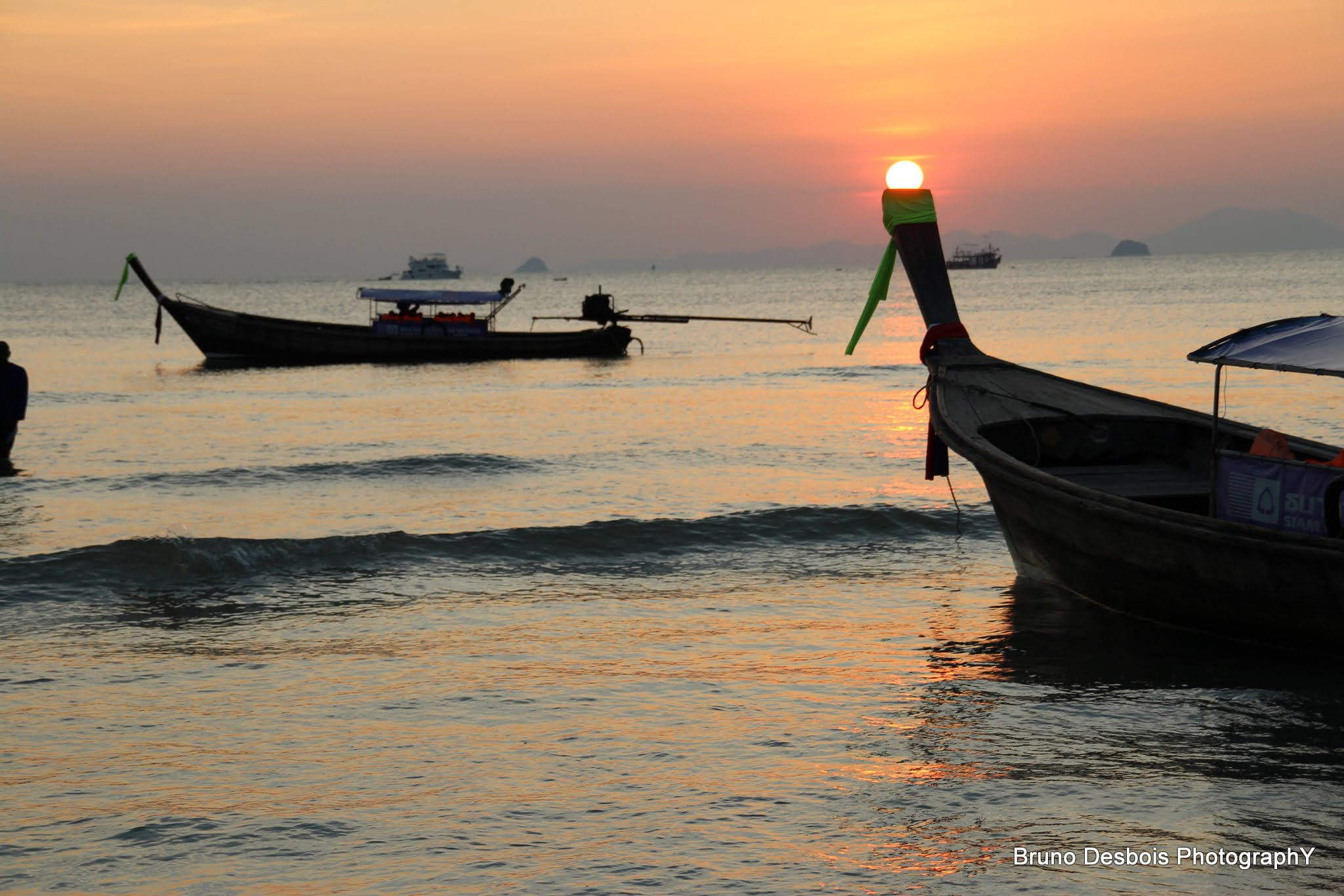 Canon EOS 600D (Rebel EOS T3i / EOS Kiss X5) + Sigma 18-200mm f/3.5-6.3 DC OS sample photo. Sunset- thailand photography