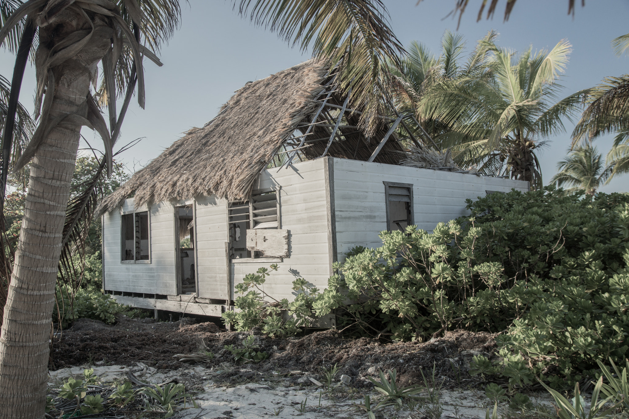 Sony SLT-A77 sample photo. Vacation bungalo belize photography