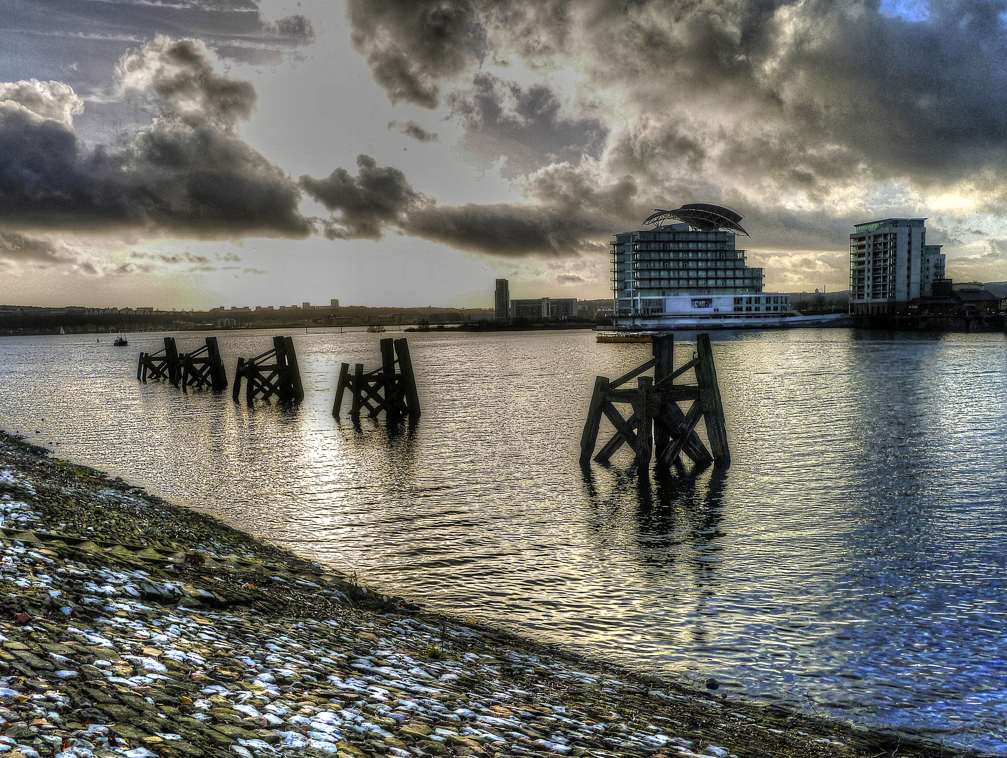 Panasonic Lumix DMC-GF5 sample photo. Cardiff bay photography