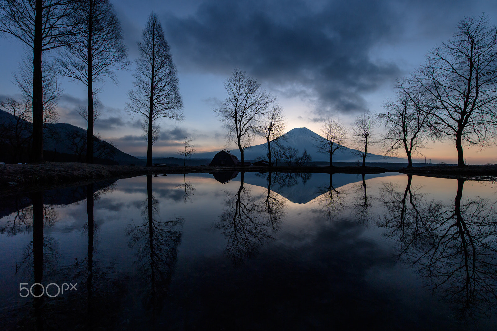 Nikon AF-S Nikkor 14-24mm F2.8G ED sample photo. Beautiful mediocrity photography