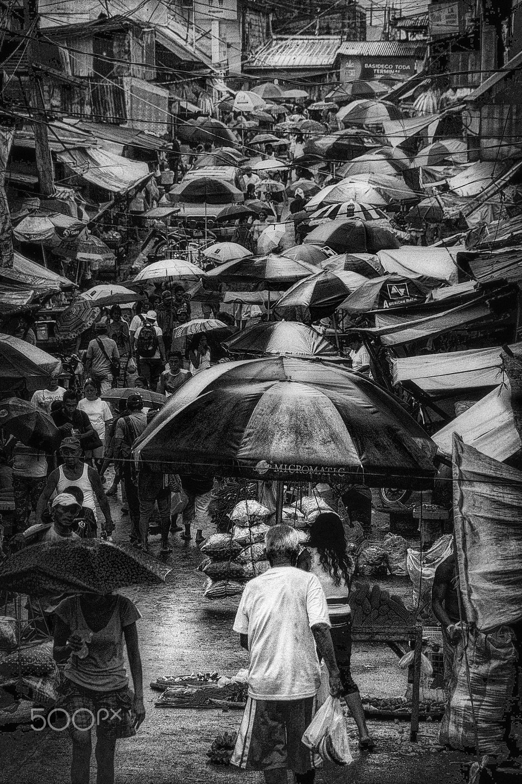 Sigma 18-250mm F3.5-6.3 DC OS HSM sample photo. One day at a marketplace photography