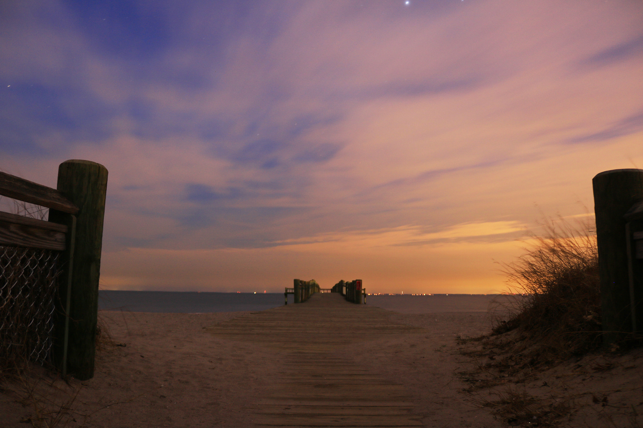 Canon EOS 750D (EOS Rebel T6i / EOS Kiss X8i) sample photo. Night at the beach photography