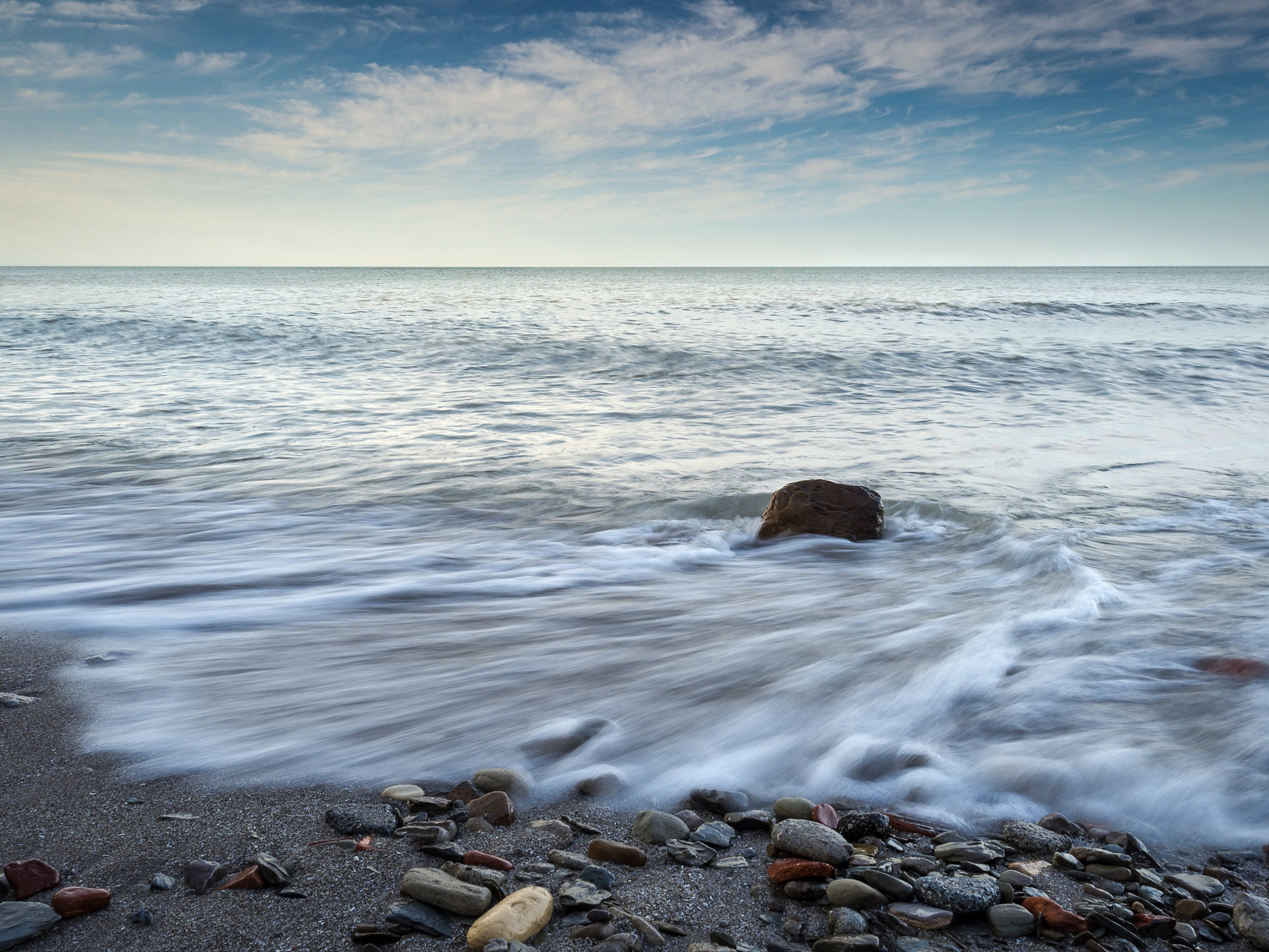 Olympus OM-D E-M1 Mark II + Olympus M.Zuiko Digital ED 12-40mm F2.8 Pro sample photo. Beautiful march evening on a beach along the amazing north coast of ohio. photography
